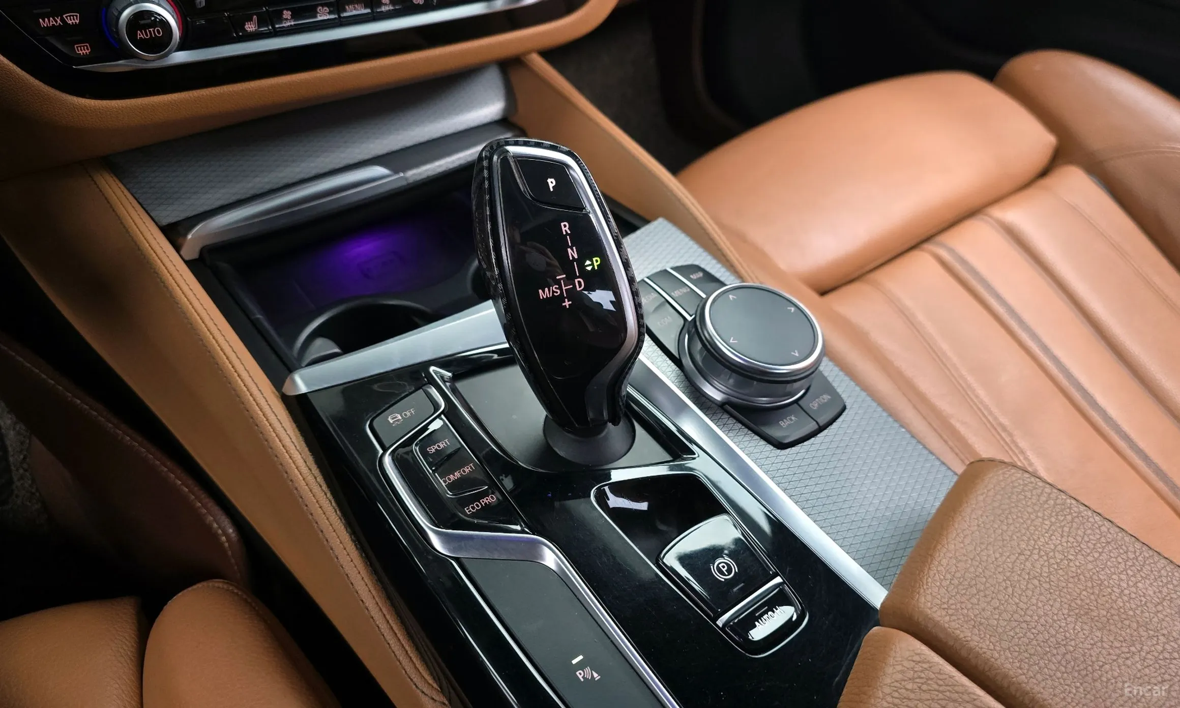 BMW 5 Series (G30) превью 9