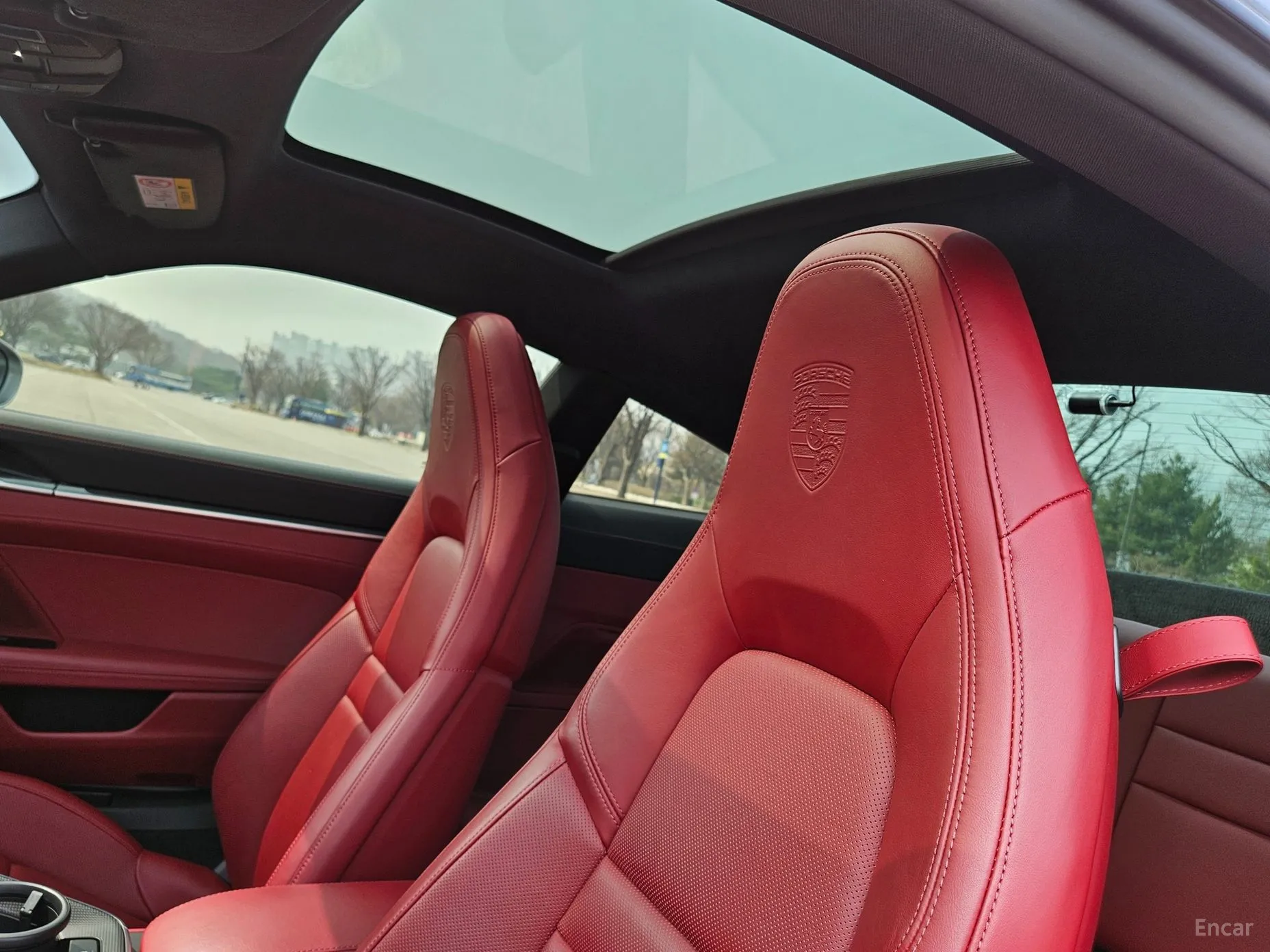 Porsche 911 (992) превью 12