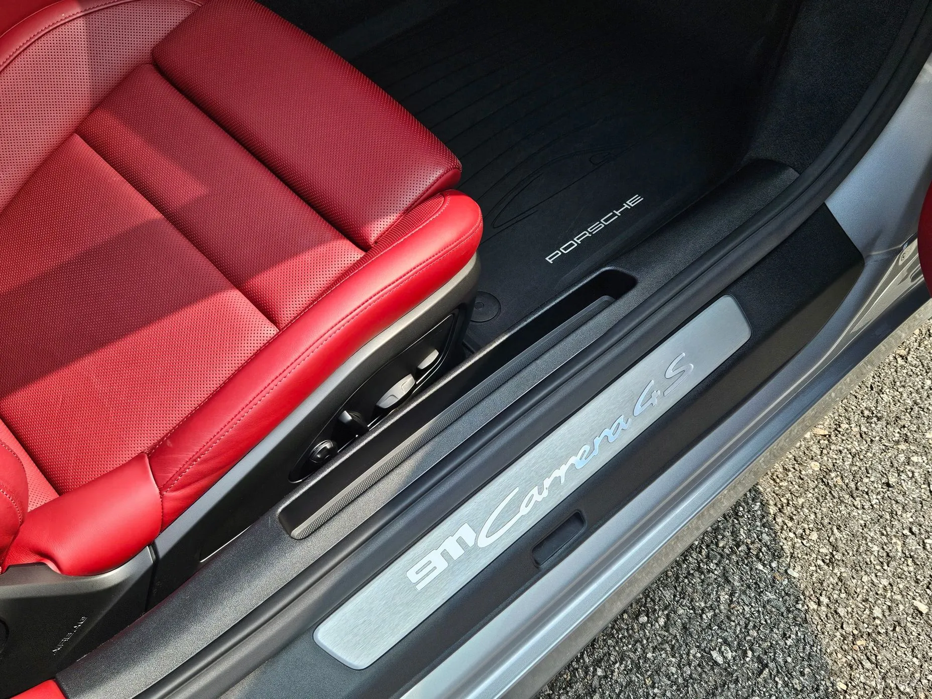 Porsche 911 (992) превью 13