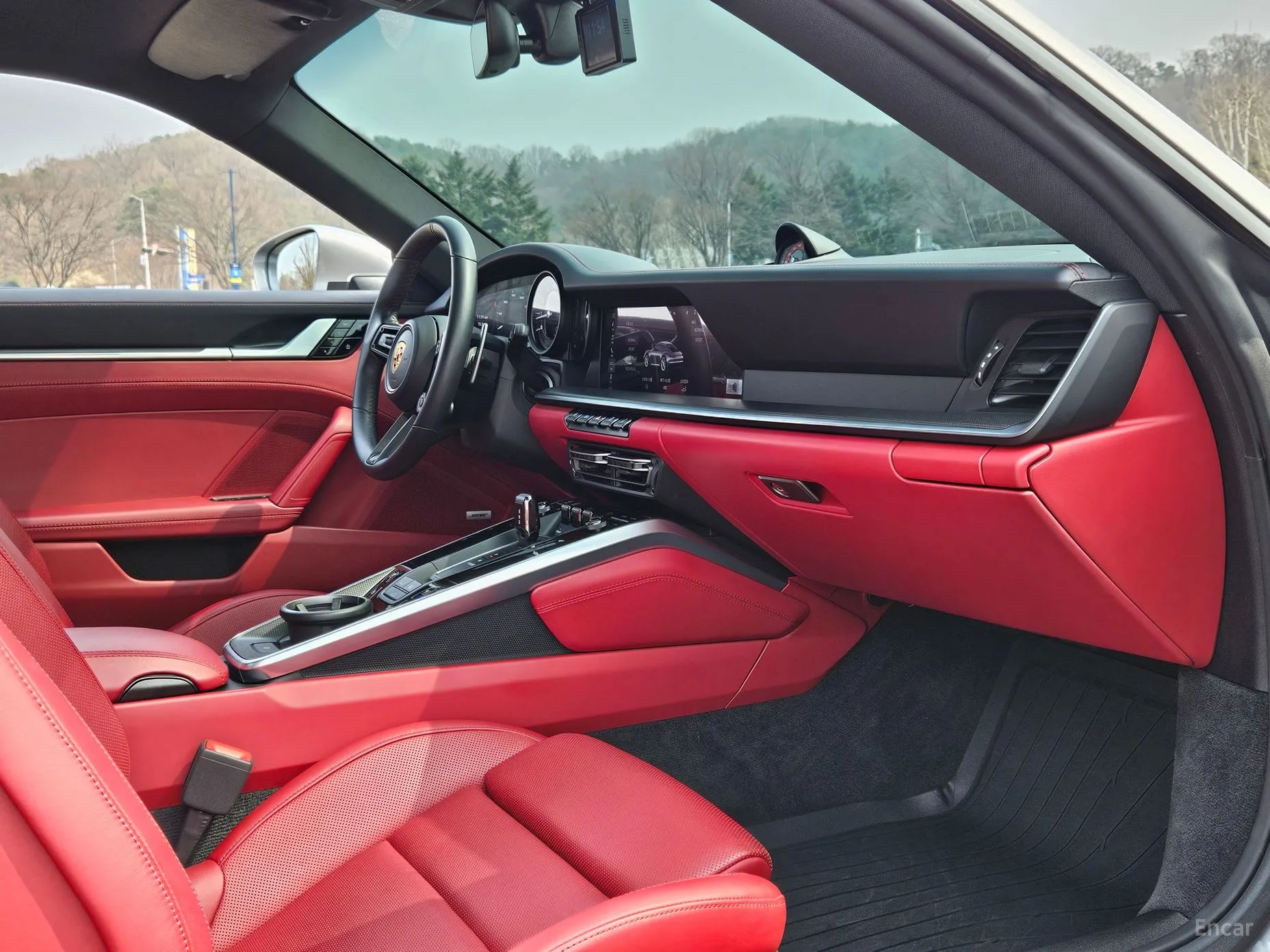 Porsche 911 (992) превью 15