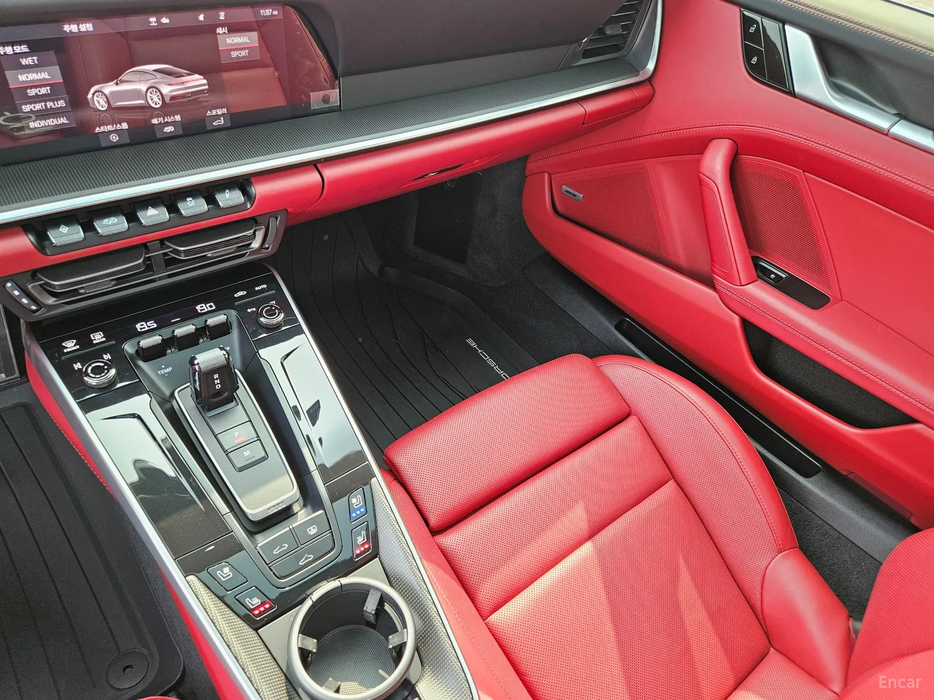 Porsche 911 (992) превью 16