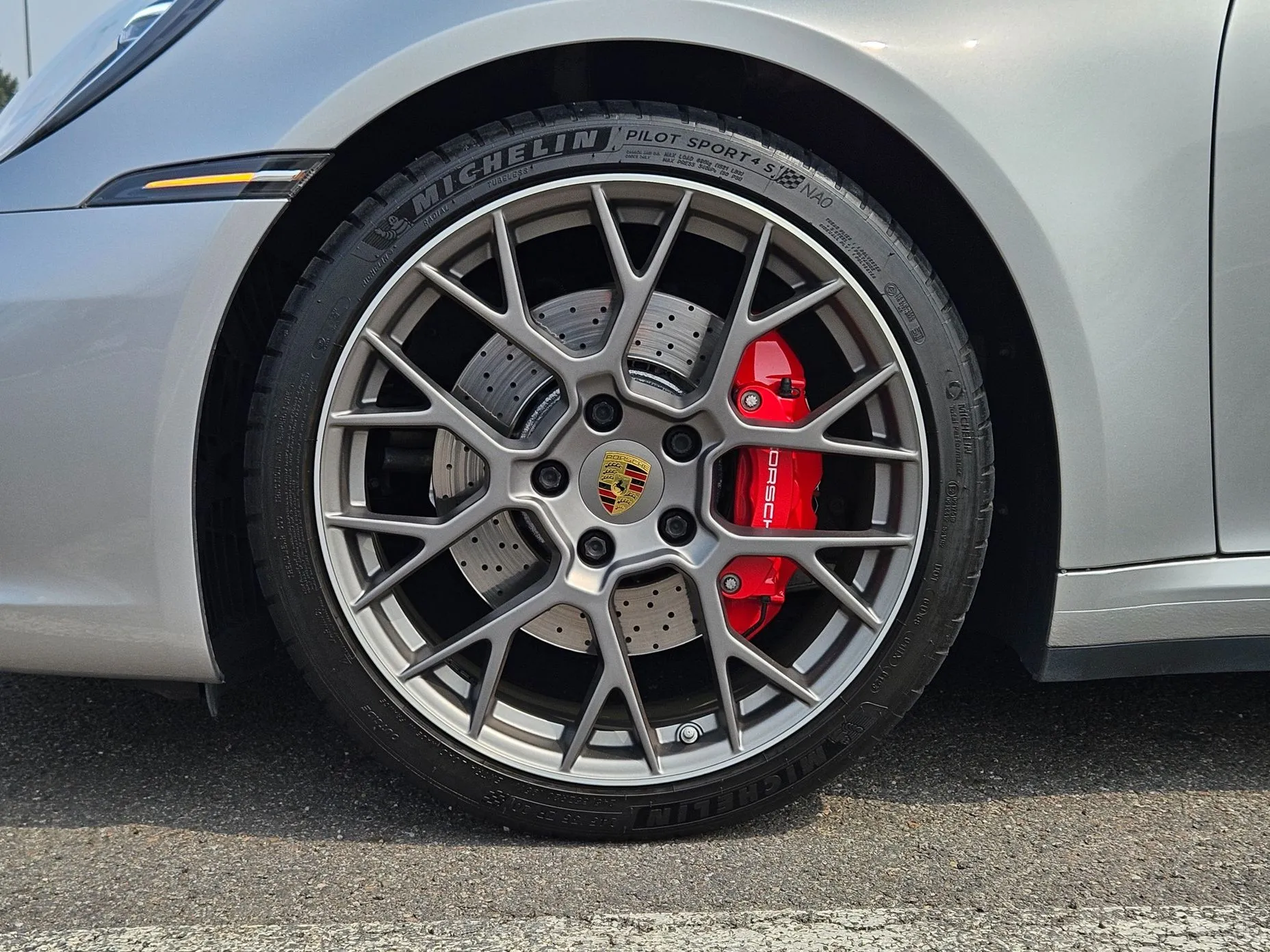 Porsche 911 (992) превью 5