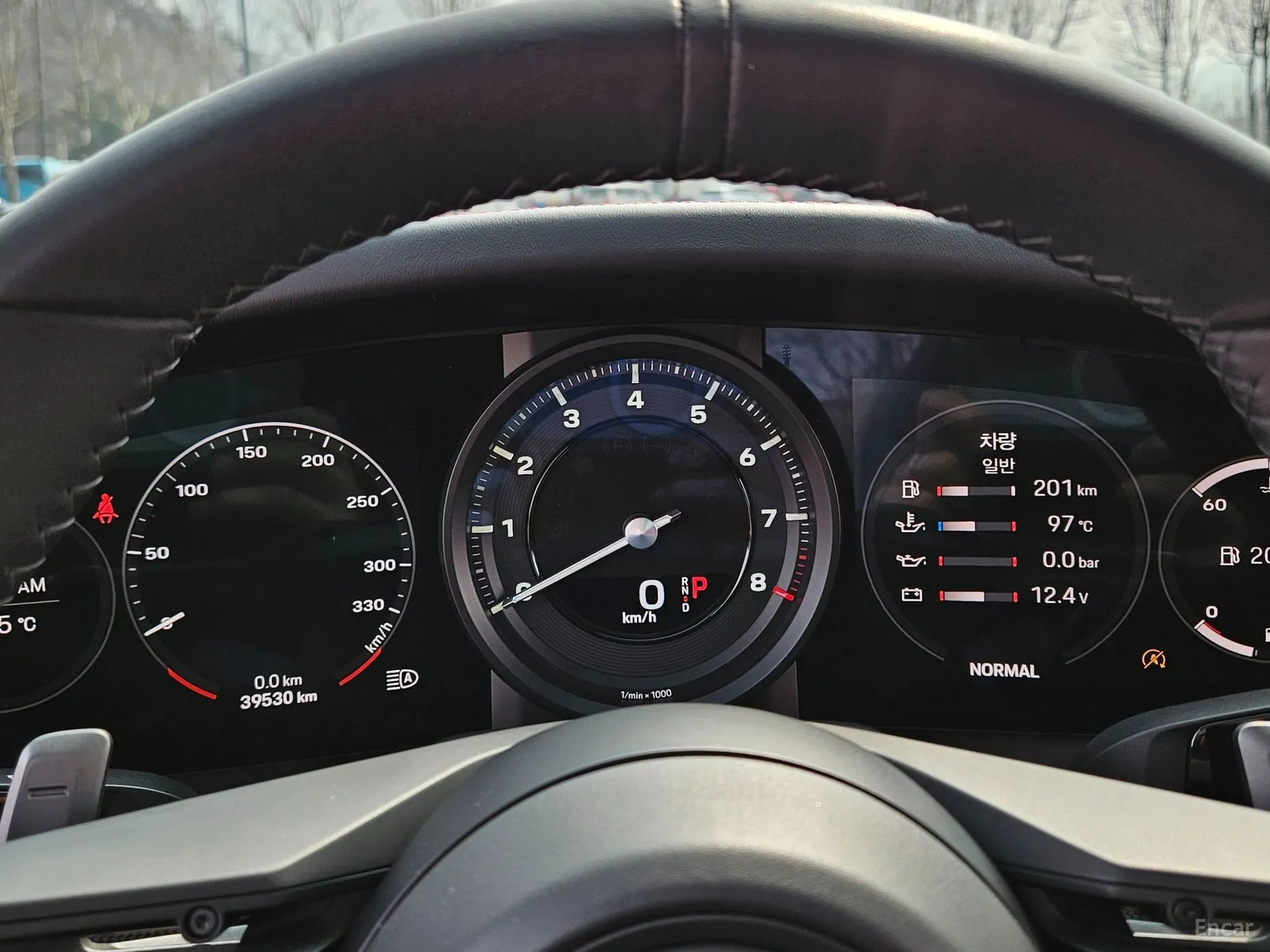 Porsche 911 (992) превью 8