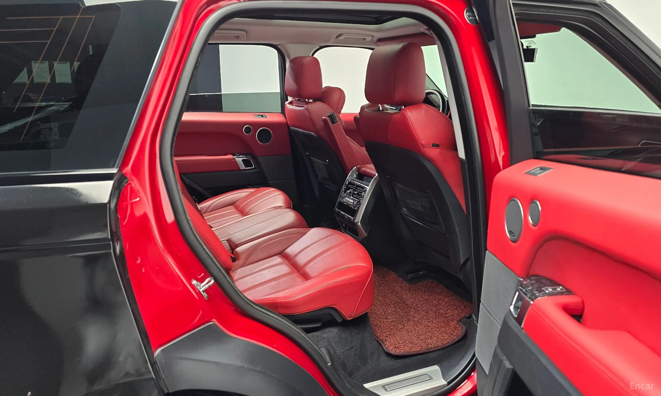 Land Rover Range Rover Sport 2nd Generation превью 12
