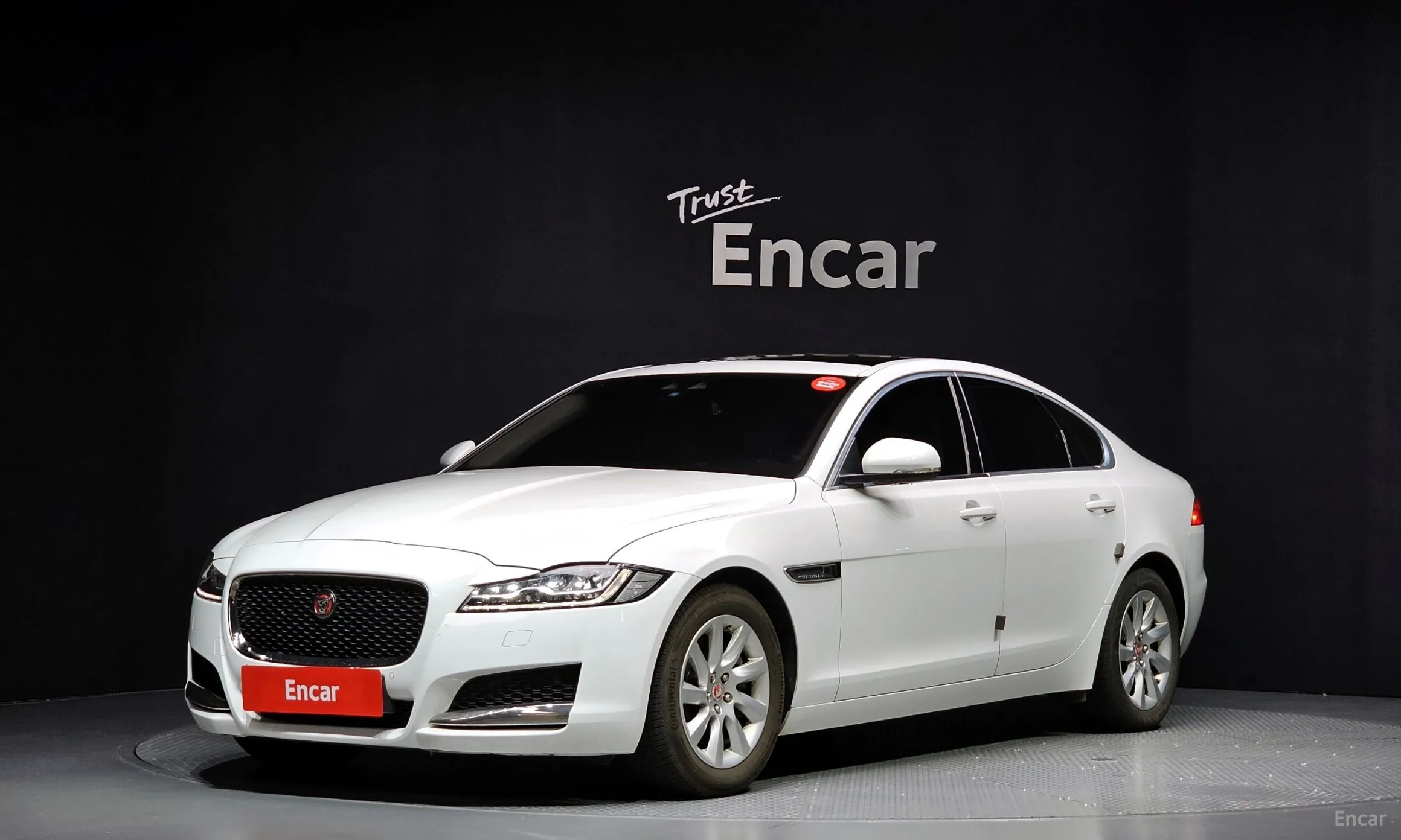 Jaguar XF (x260)