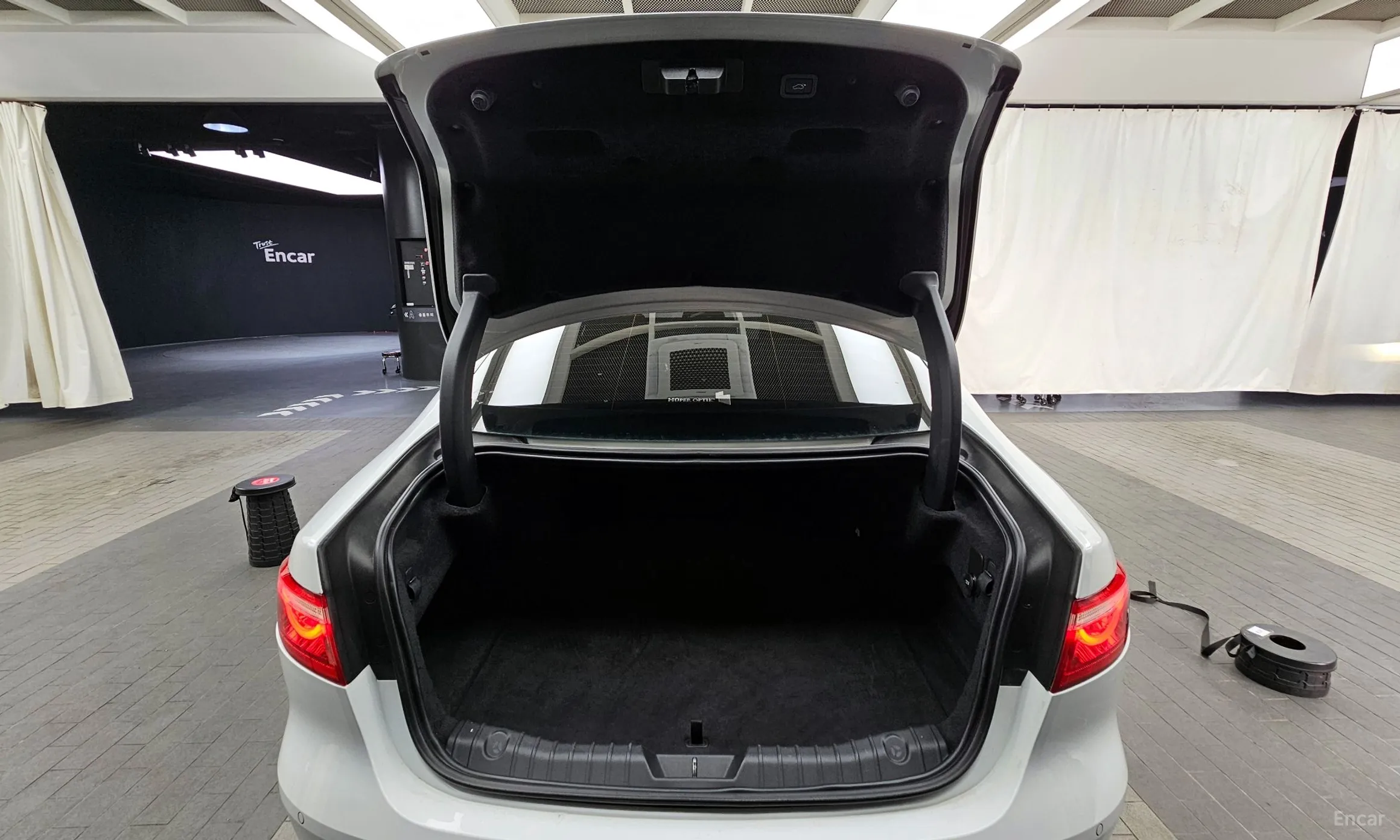 Jaguar XF (x260) превью 20