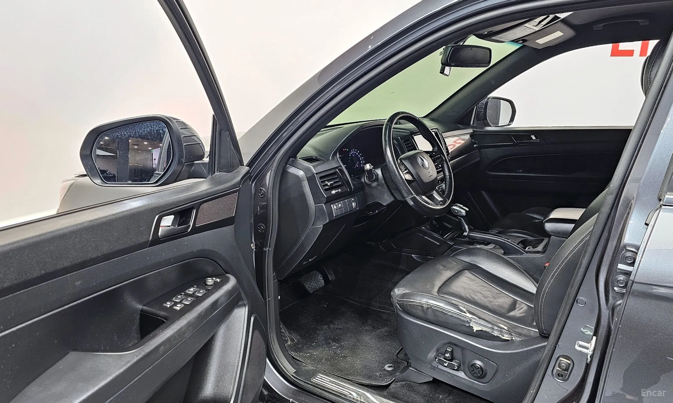 KG Mobility (SsangYong) Rexton Sports превью 11