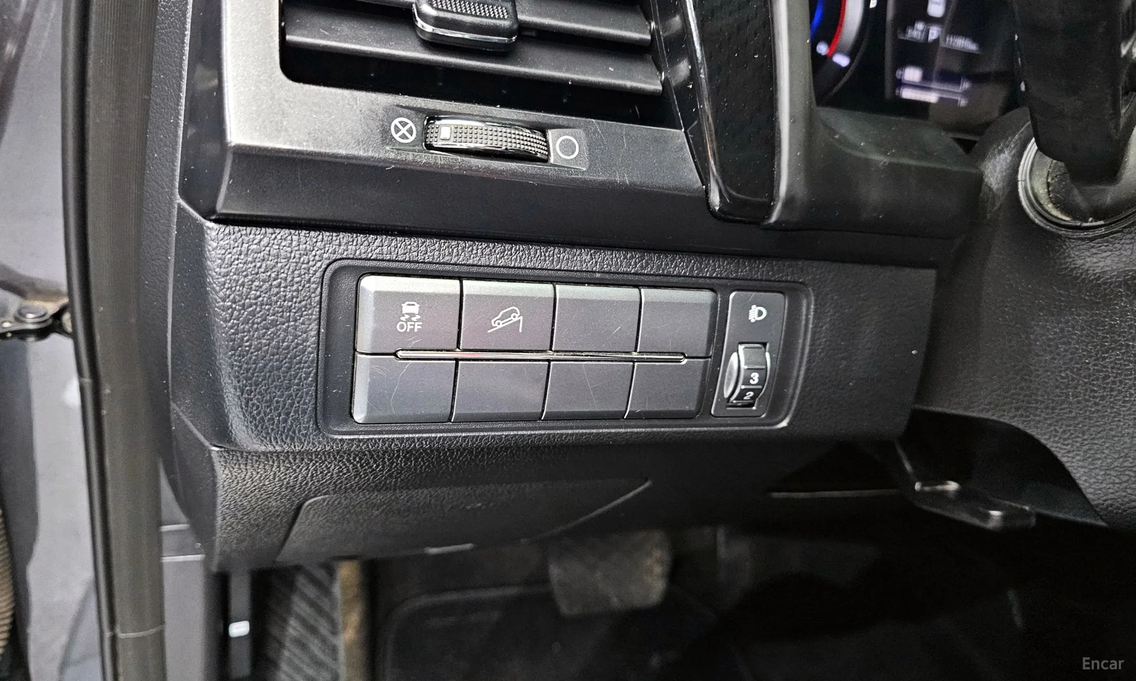 KG Mobility (SsangYong) Rexton Sports превью 14