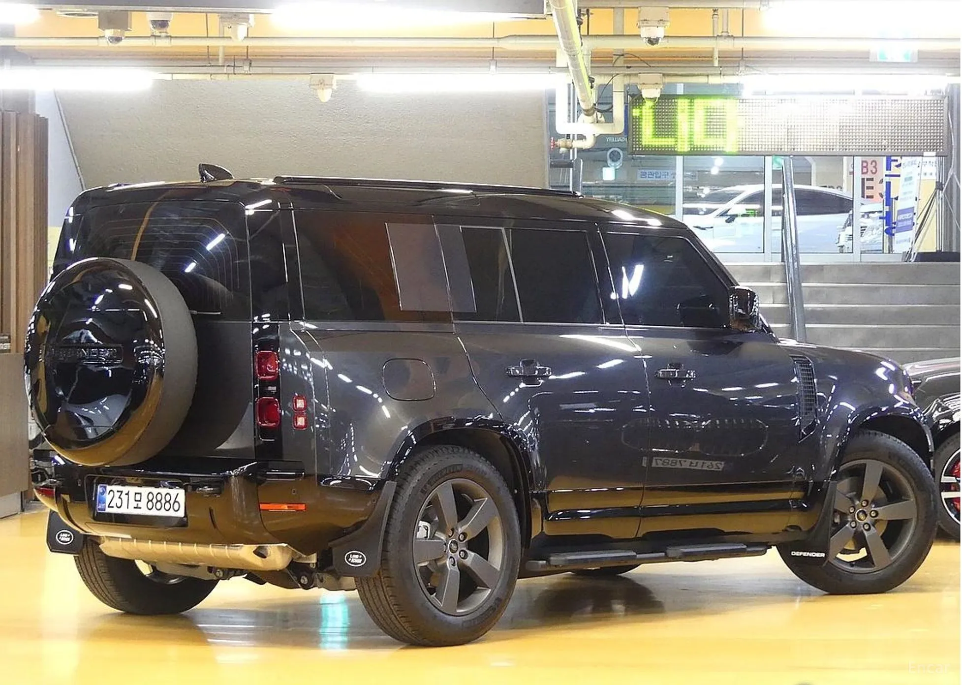 Land Rover Defender (L663)