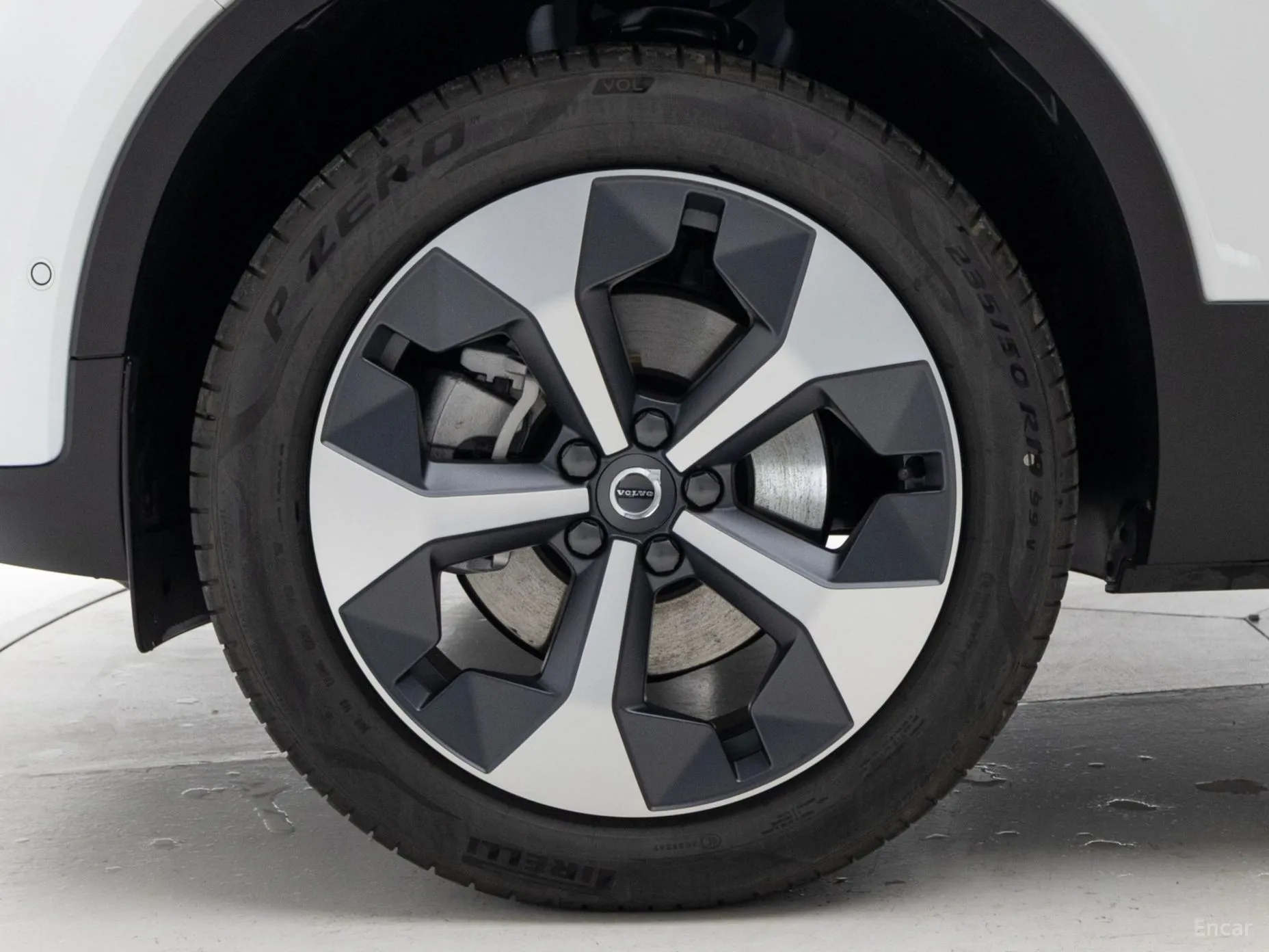 Volvo XC40 превью 5