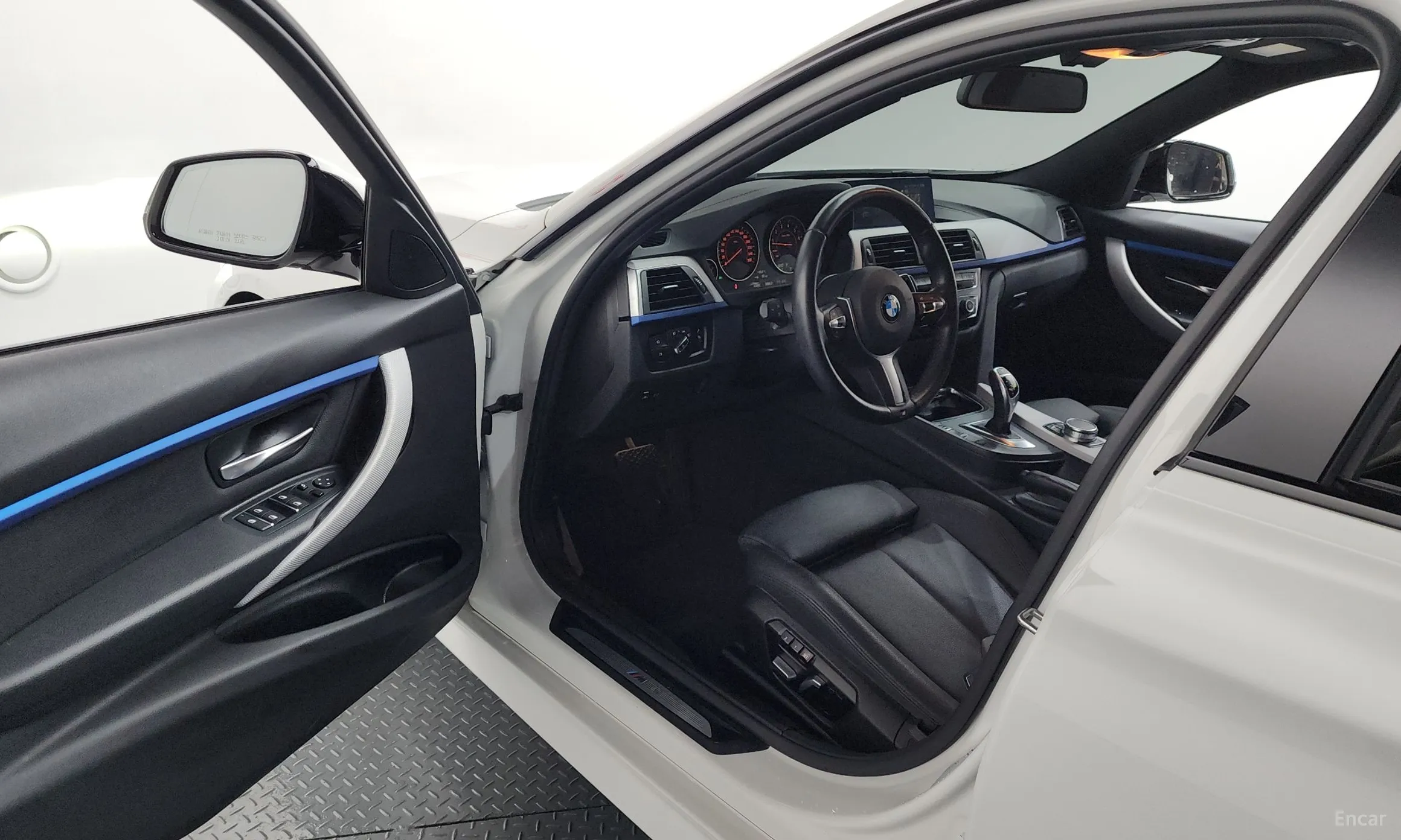 BMW 3 Series (F30) превью 10