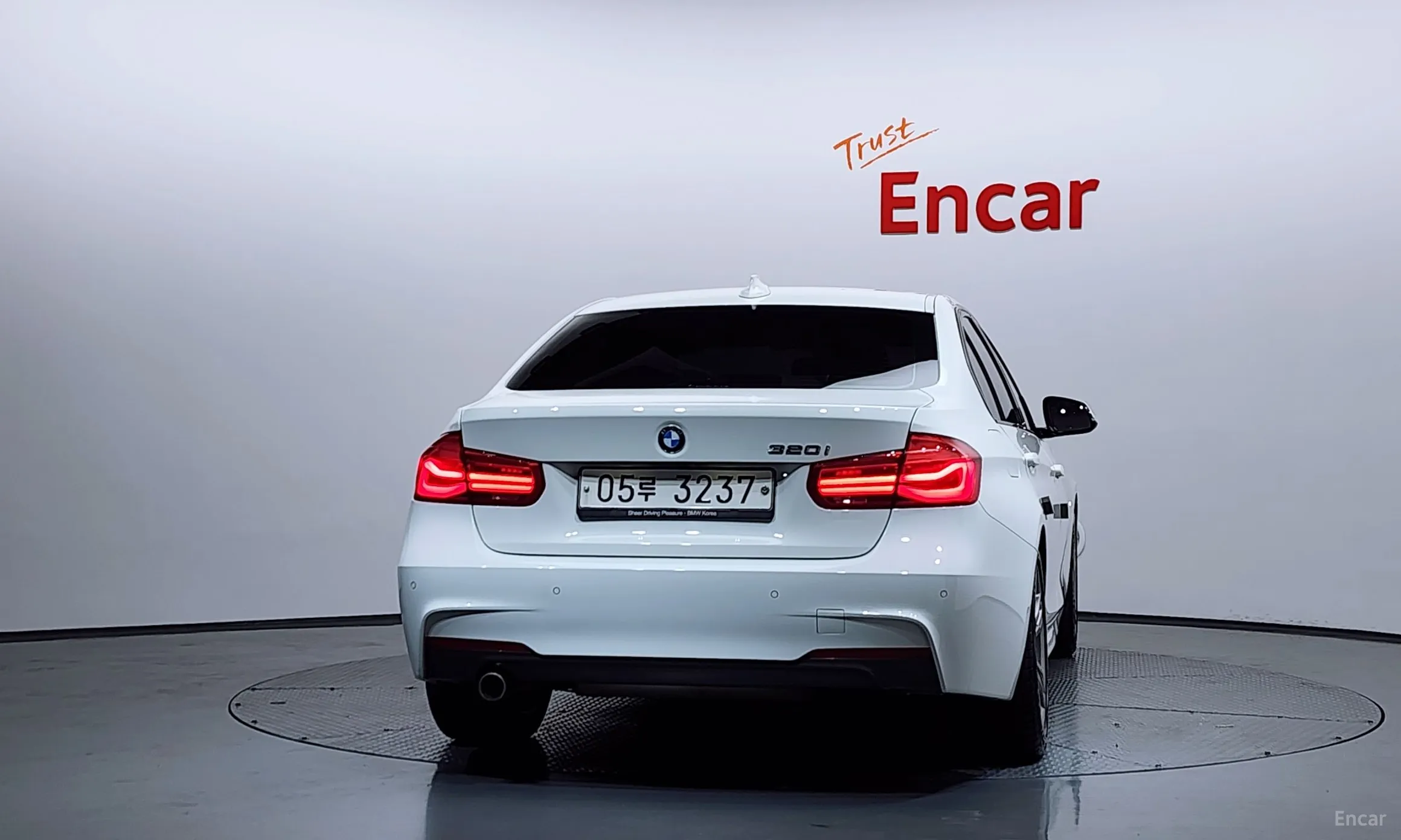 BMW 3 Series (F30) превью 4