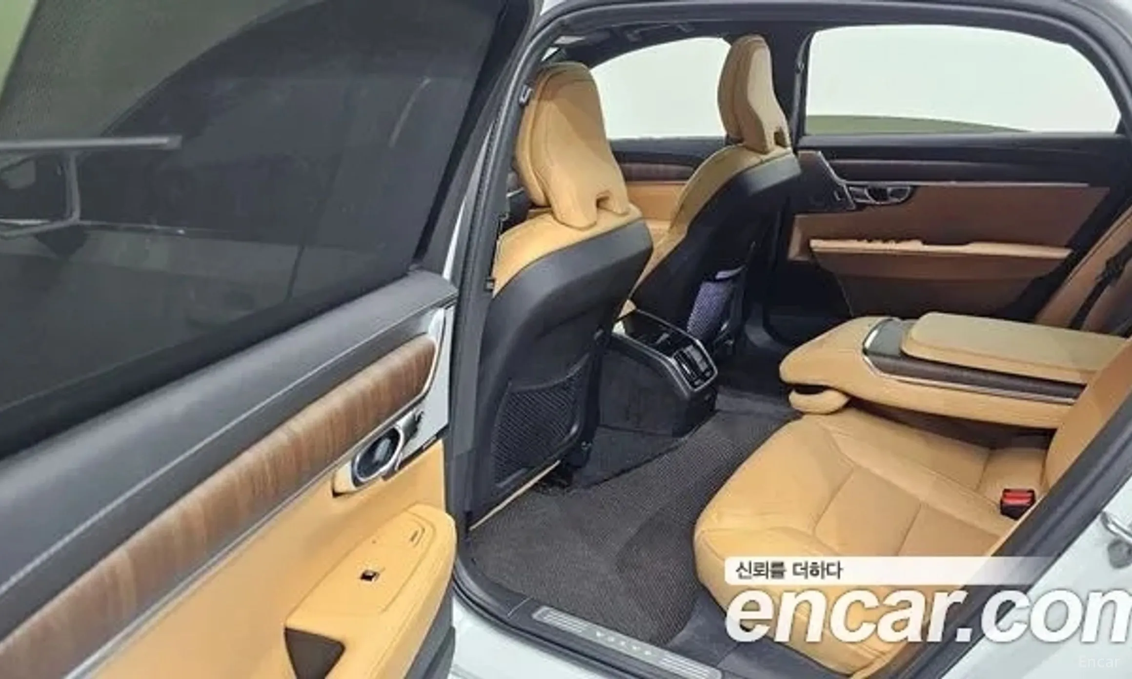 Volvo S90 превью 11