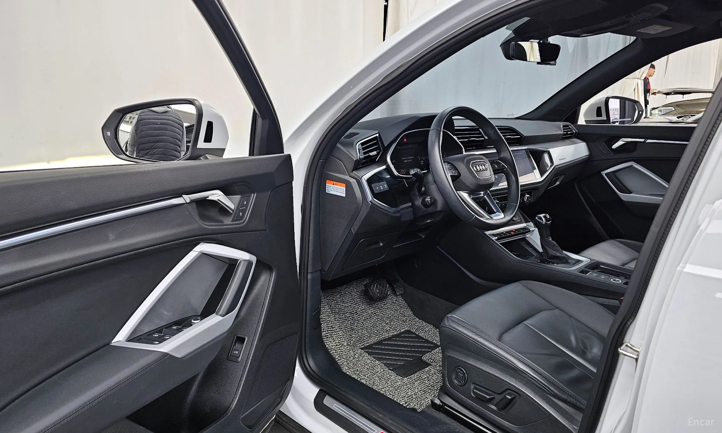 Audi Q3 (F3) превью 10