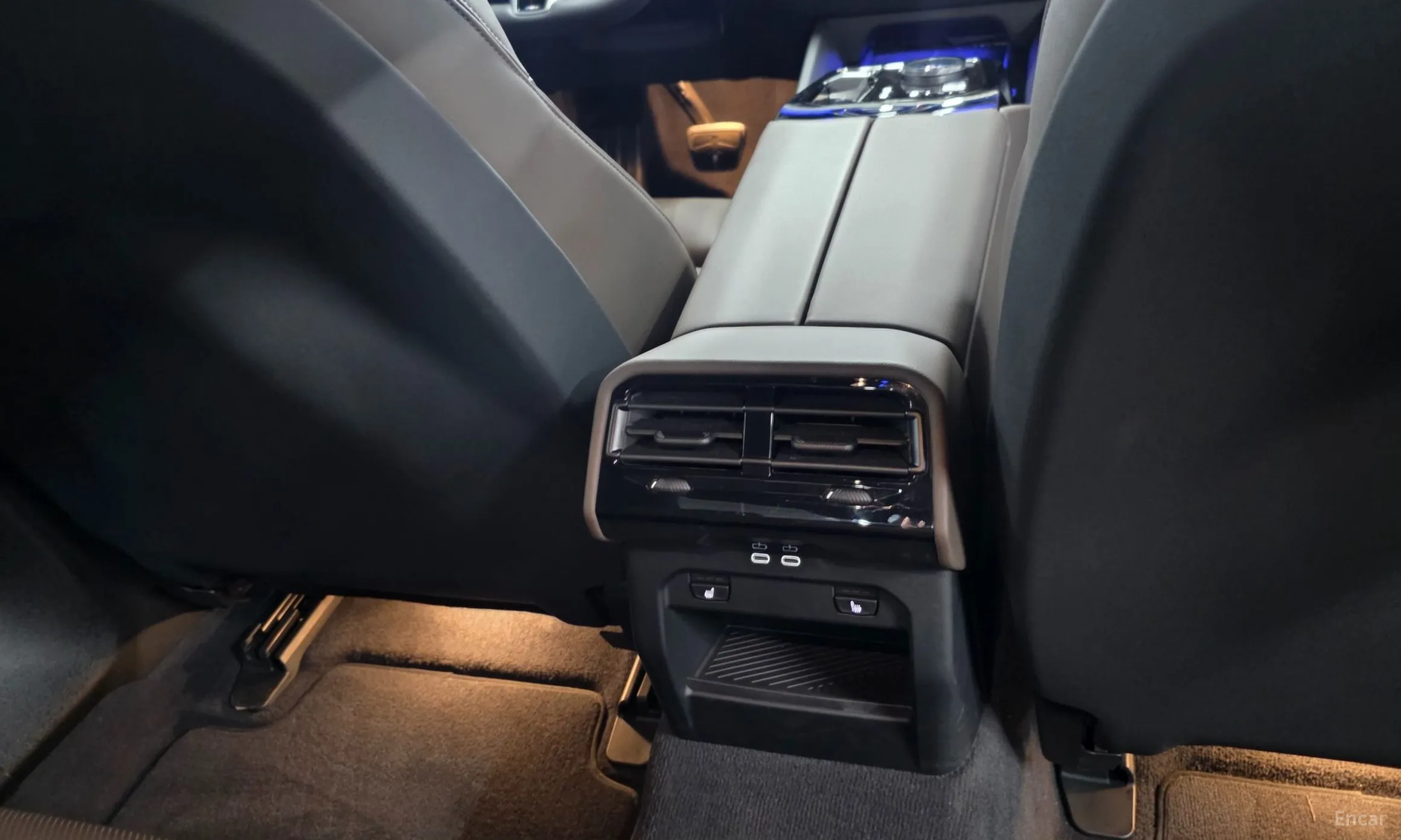 BMW 5 Series (G60) превью 13