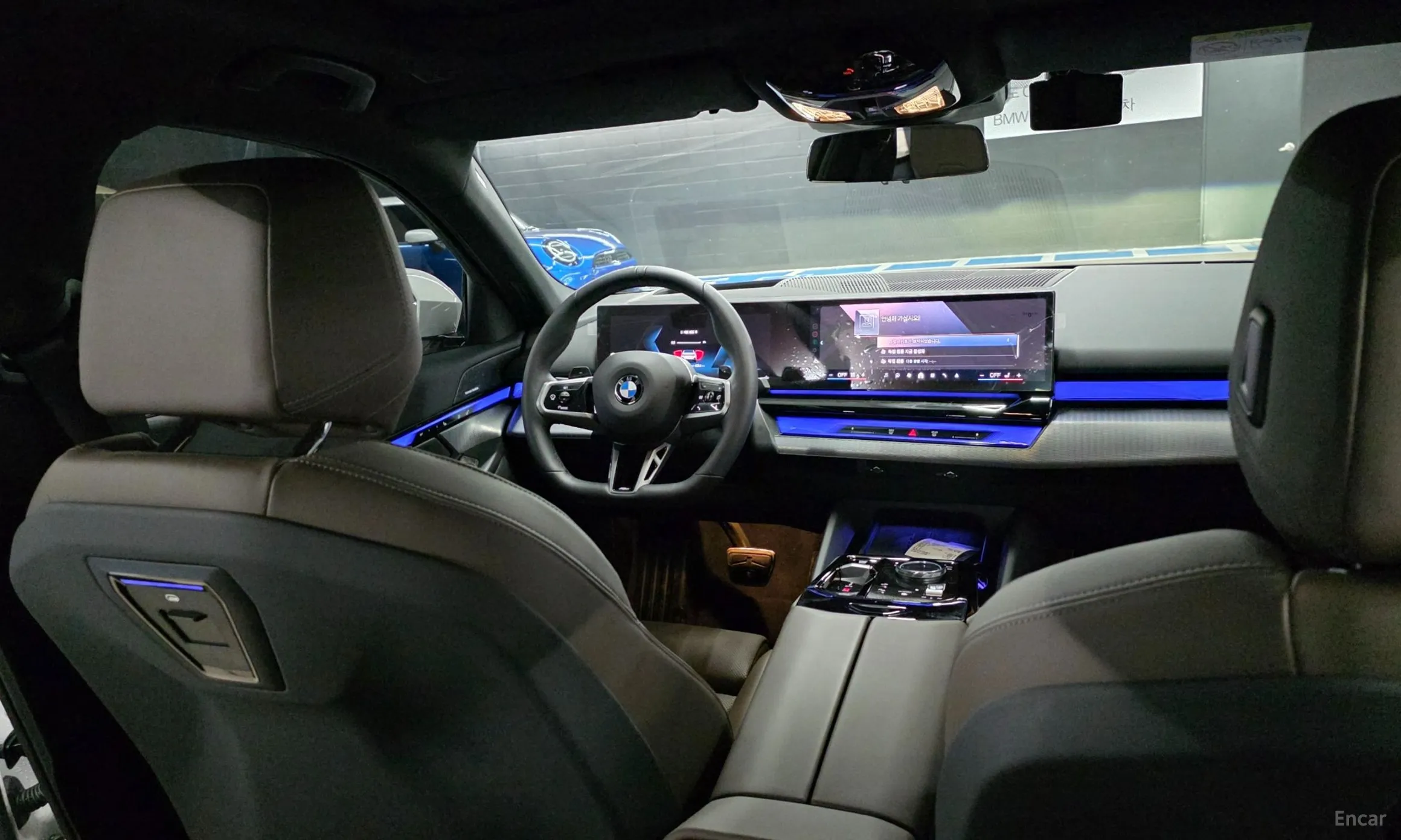 BMW 5 Series (G60) превью 7