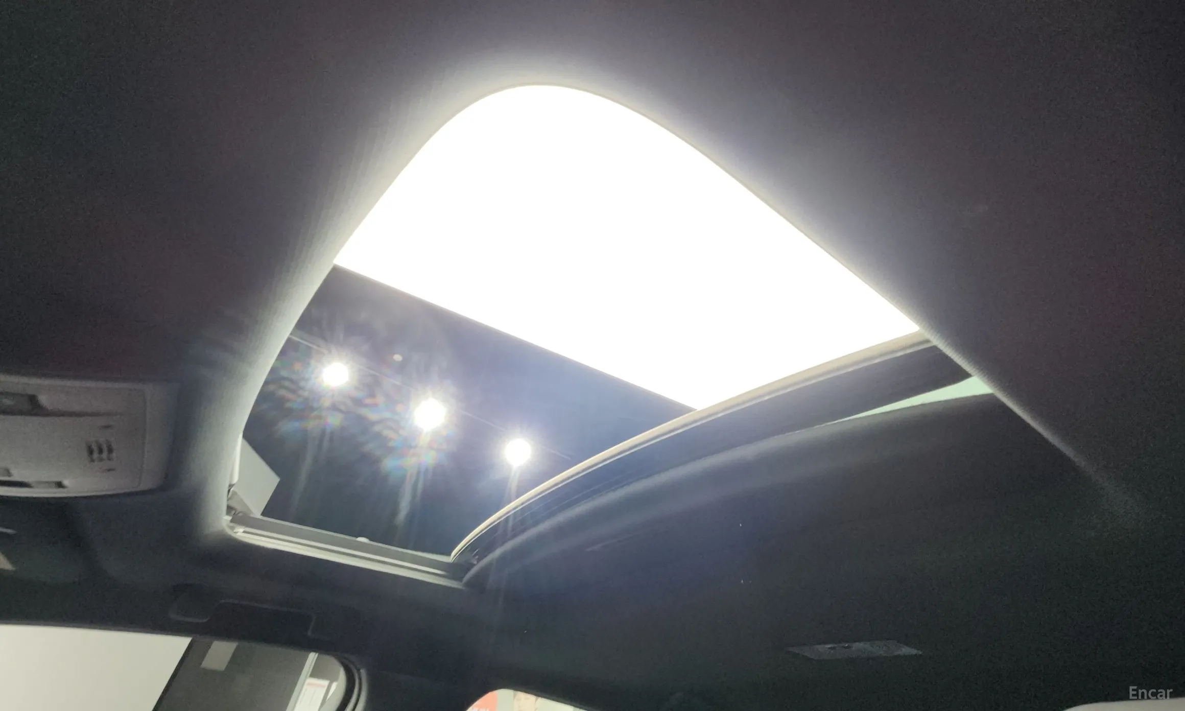 Lexus UX250h превью 19