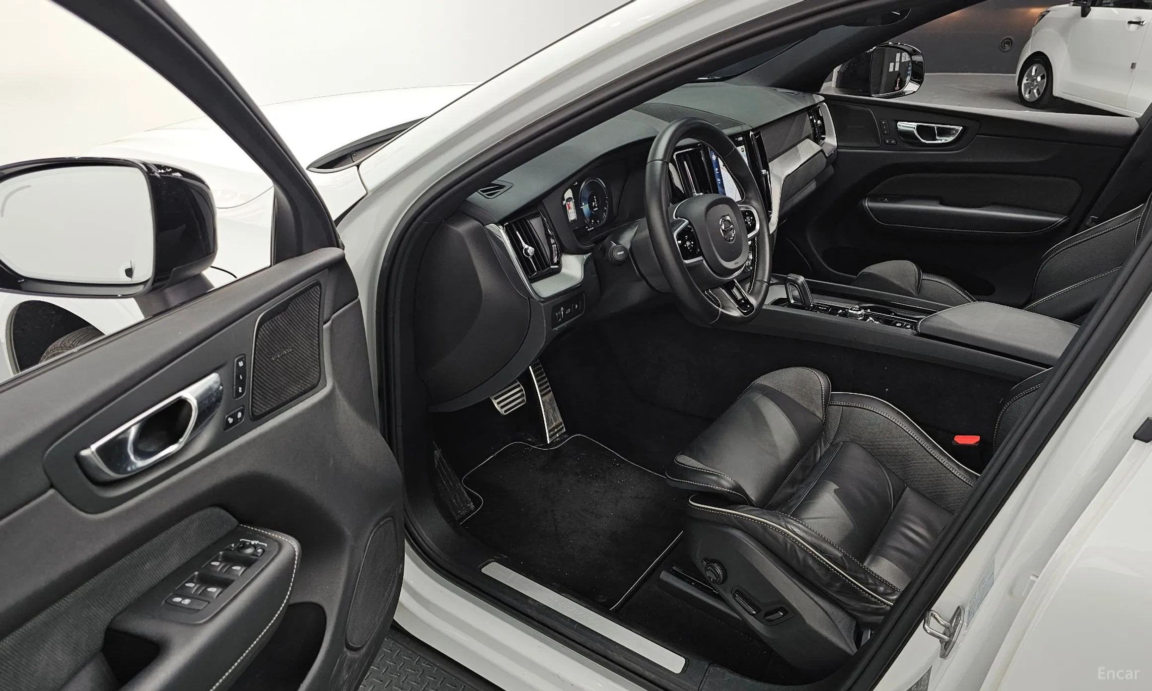 Volvo XC60 Gen 2 превью 11
