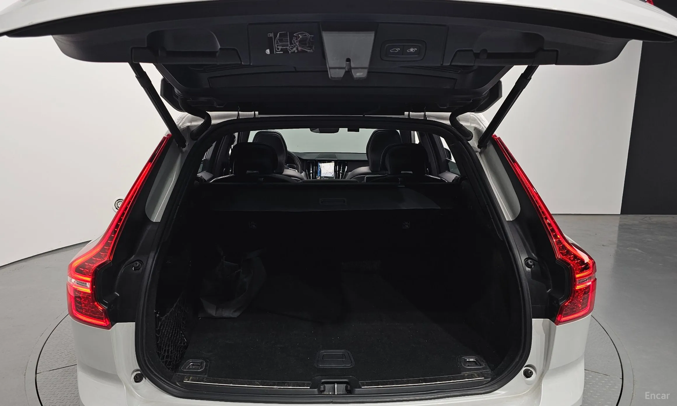 Volvo XC60 Gen 2 превью 20