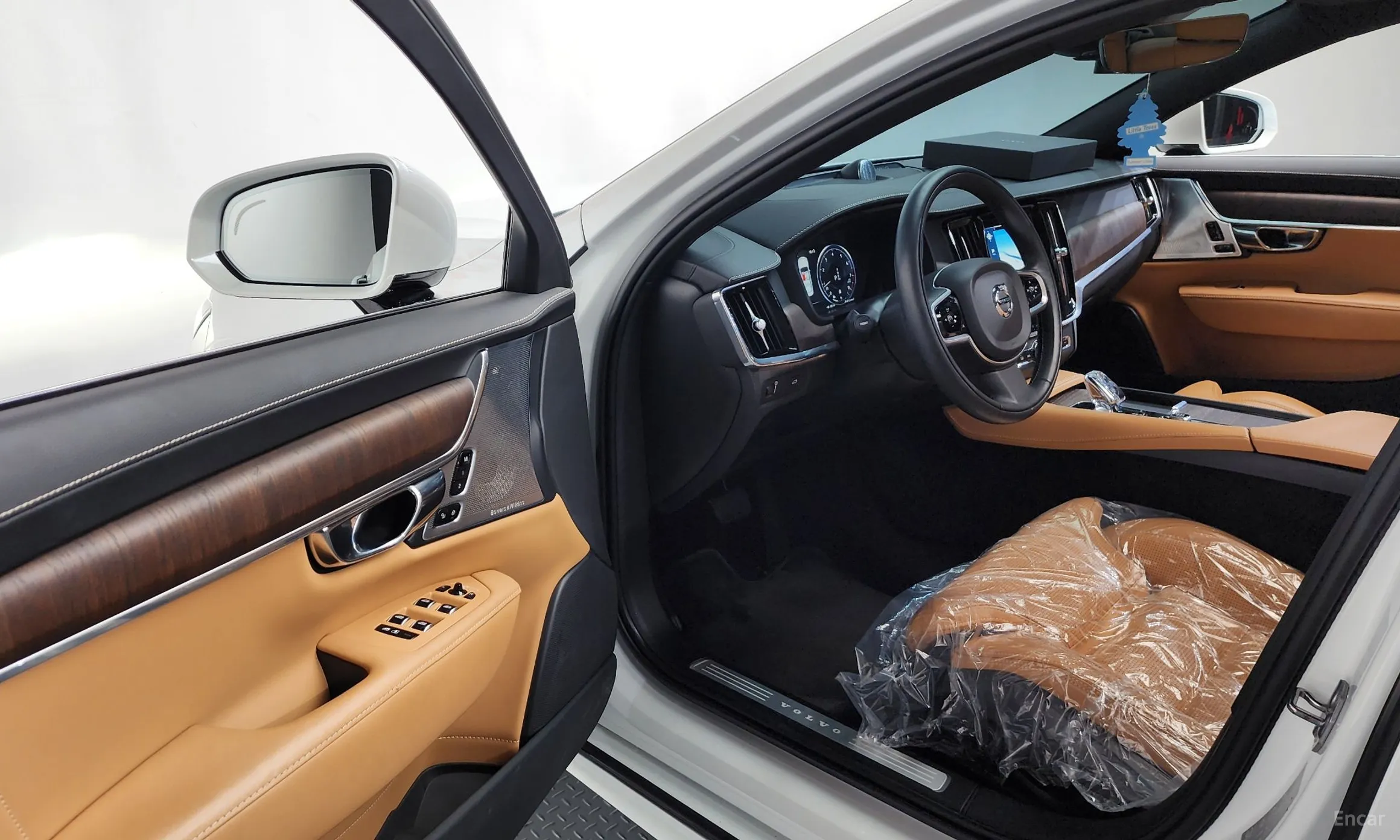 Volvo S90 превью 10