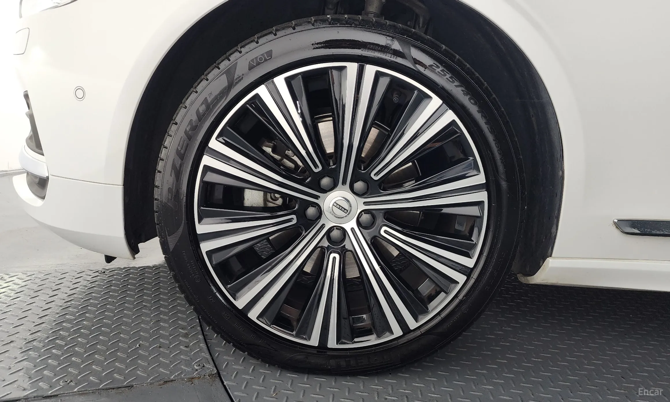 Volvo S90 превью 5