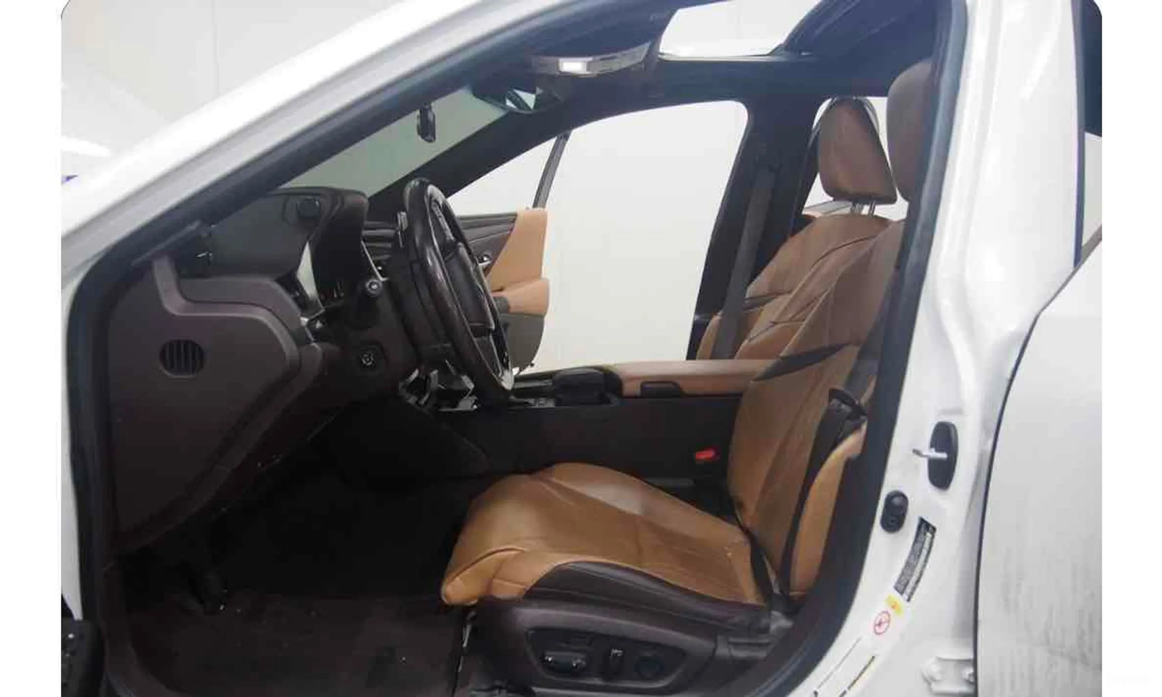 Lexus ES300h 7th Generation превью 12
