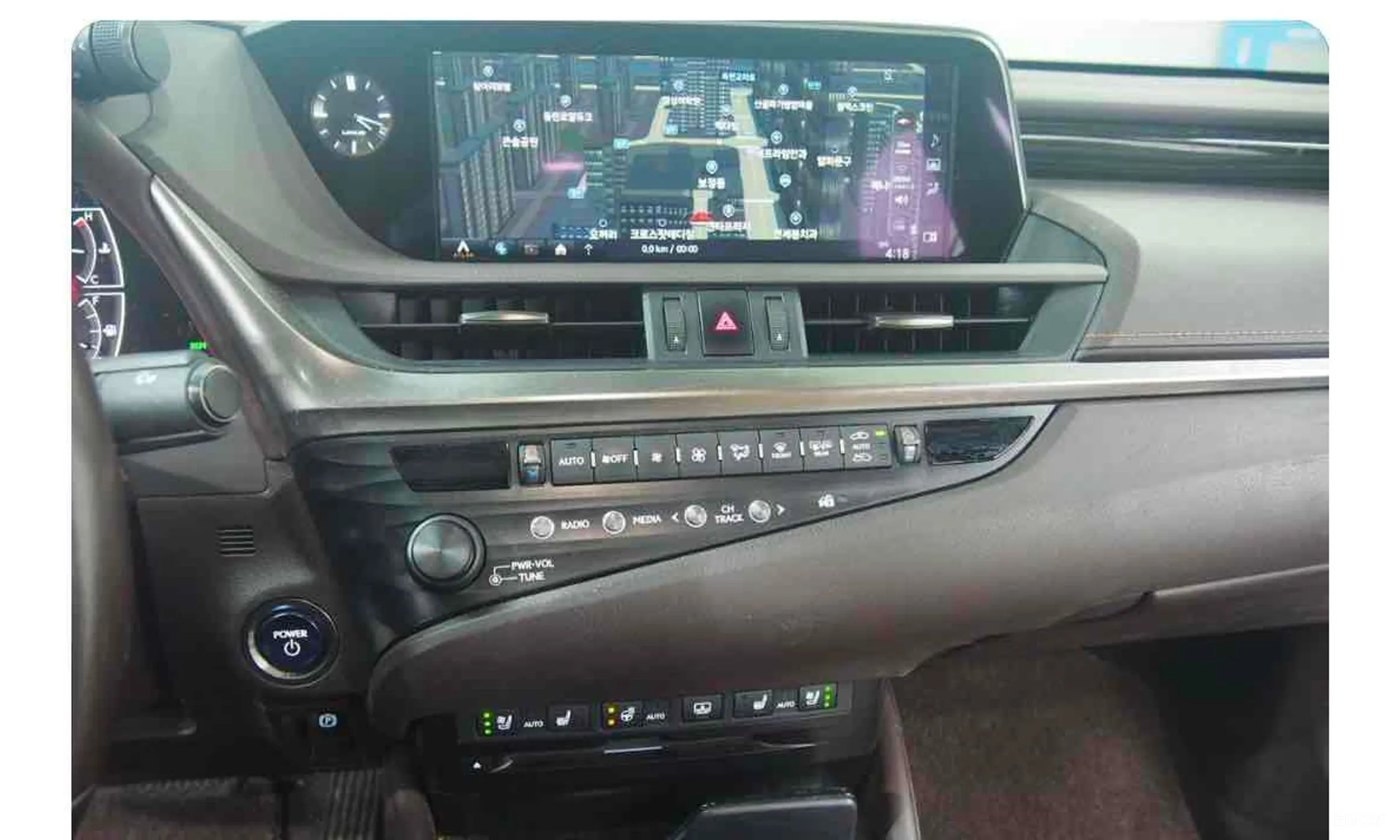 Lexus ES300h 7th Generation превью 7