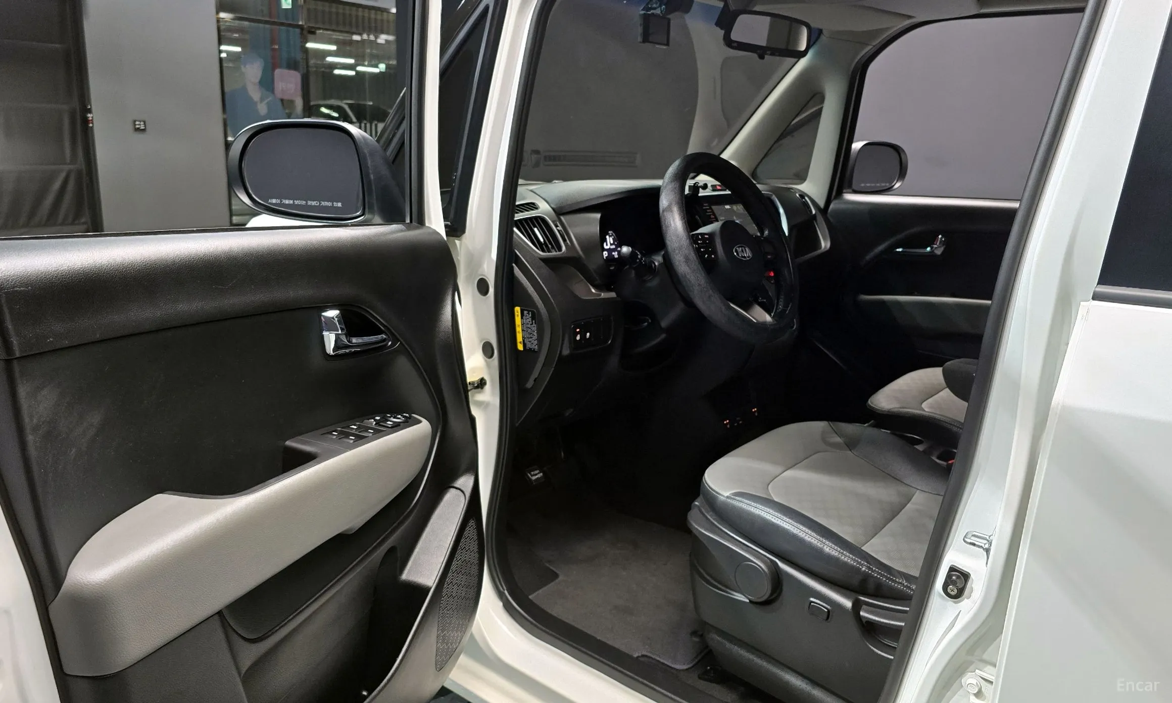 Kia Ray превью 11