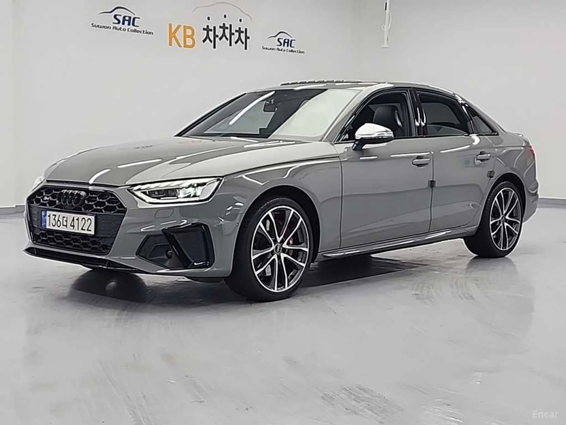 Audi S4 (B9)