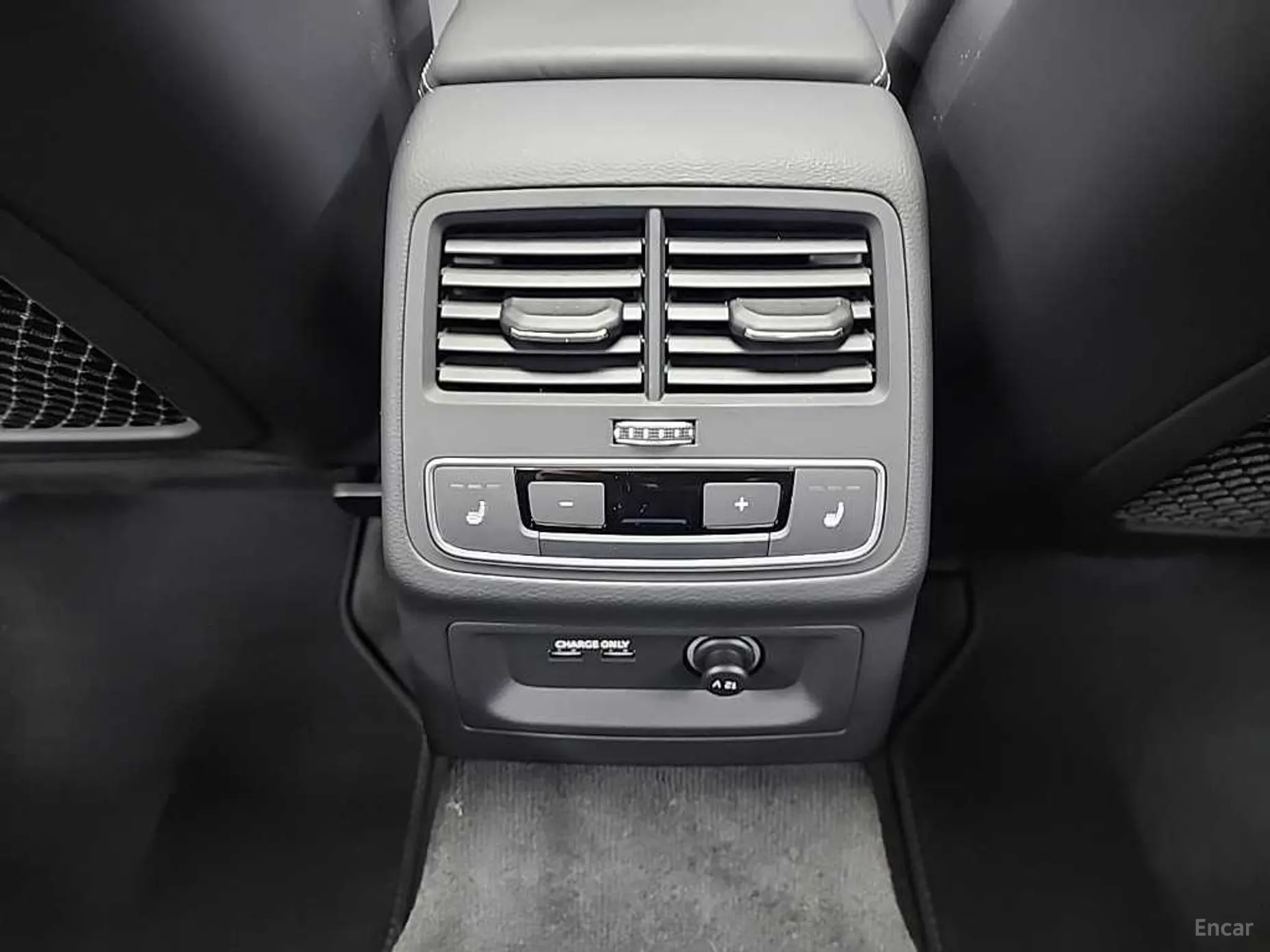 Audi S4 (B9) превью 13