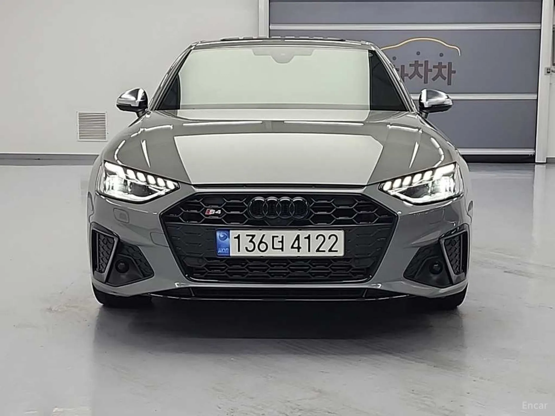 Audi S4 (B9)