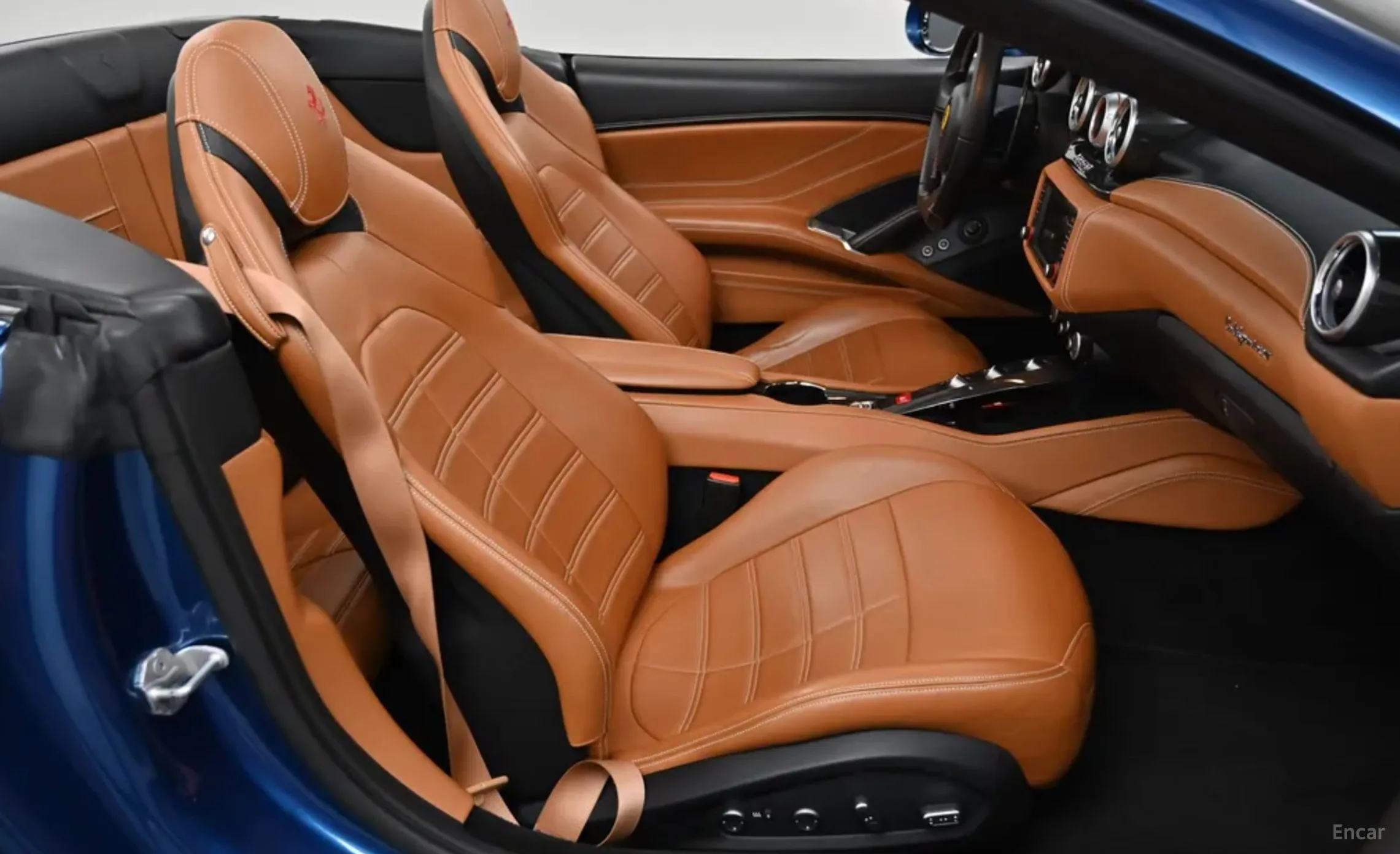 Ferrari California превью 14