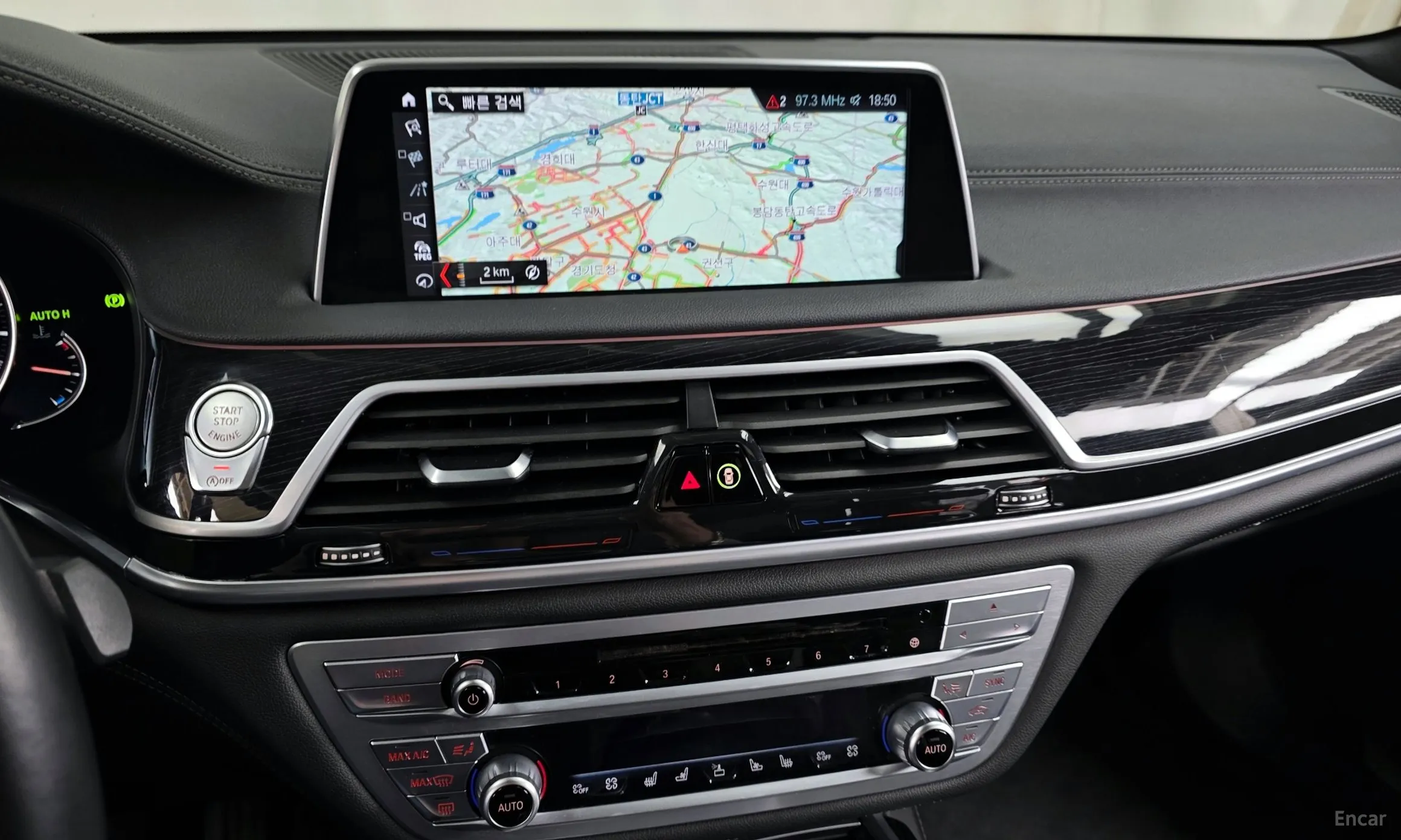 BMW 7 Series (G11) превью 14