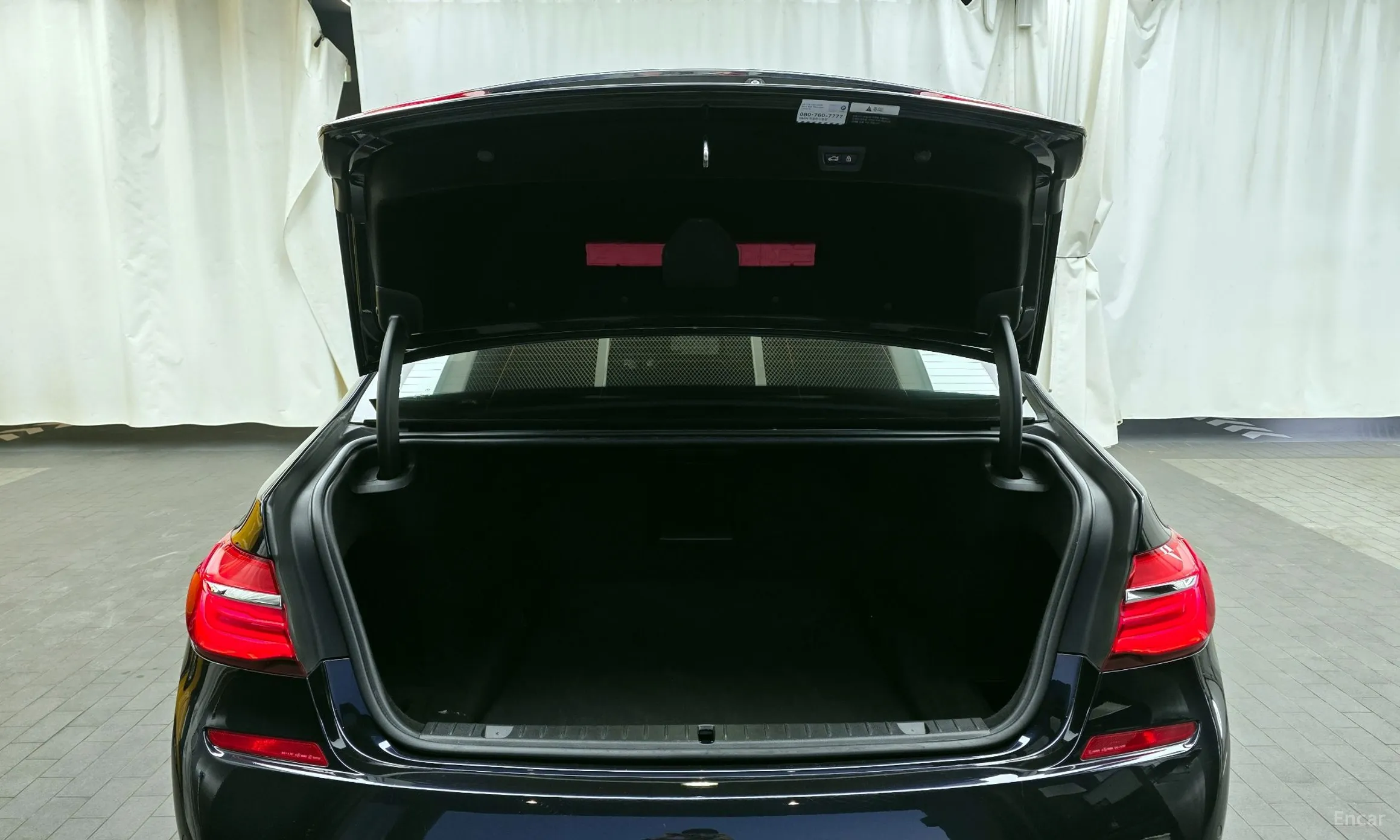 BMW 7 Series (G11) превью 20