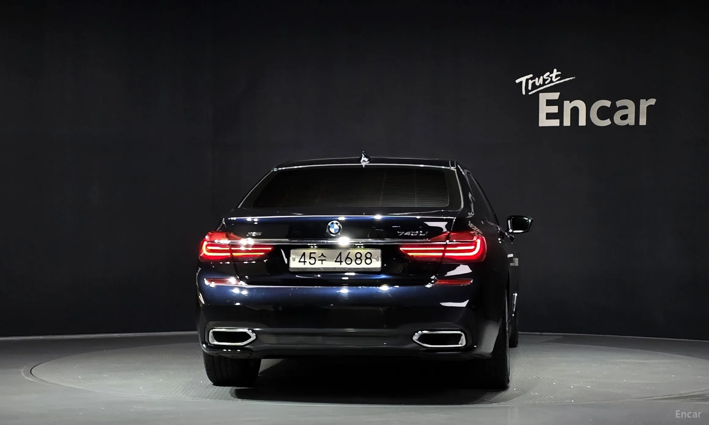 BMW 7 Series (G11) превью 4