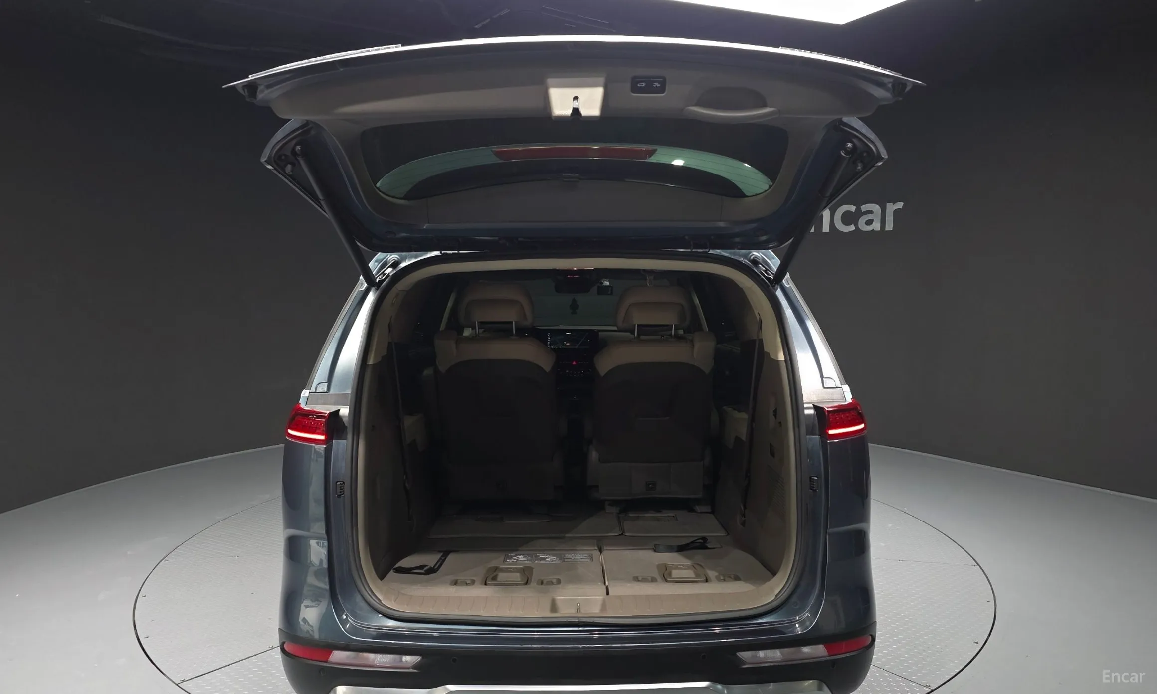 Kia Carnival Gen 4 превью 20