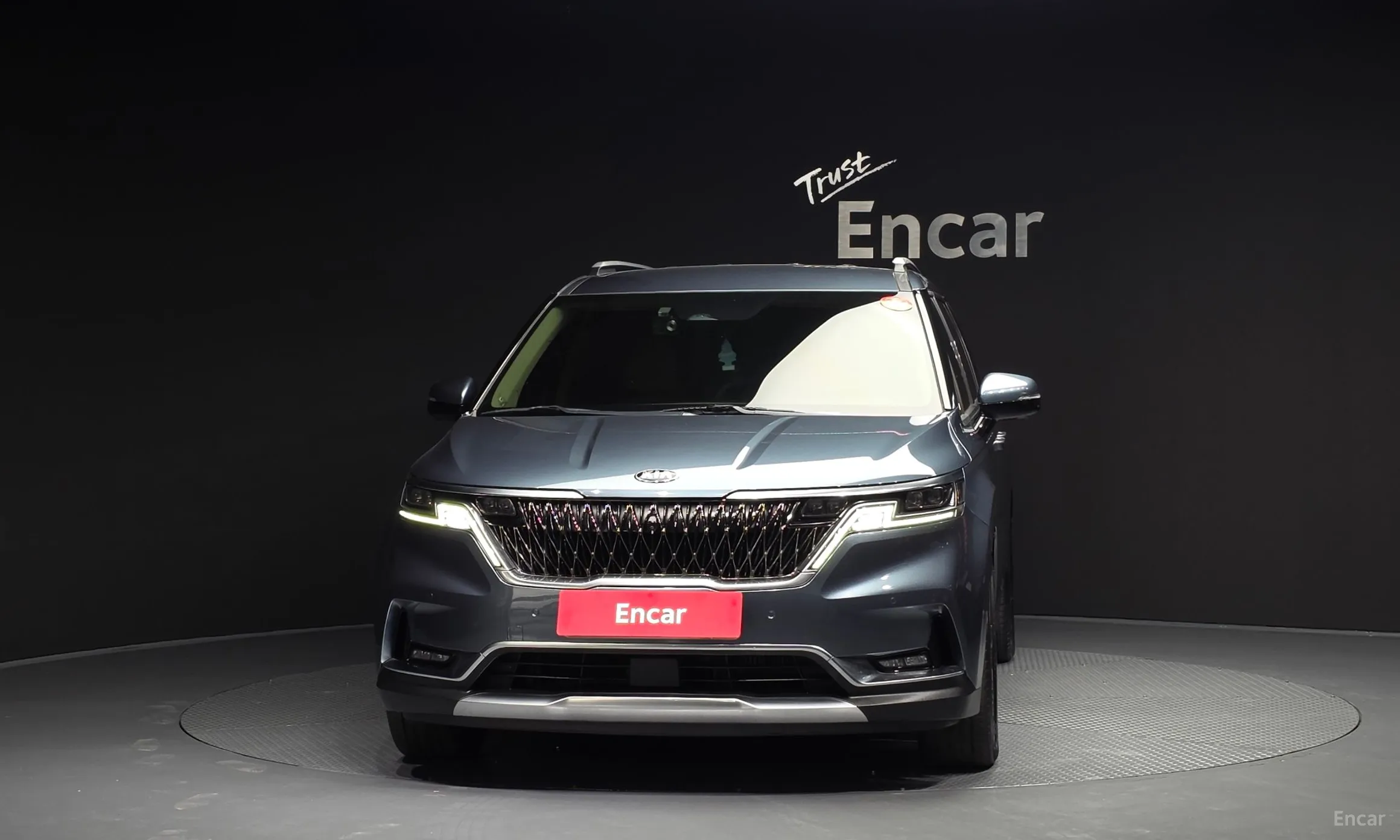 Kia Carnival Gen 4 превью 3