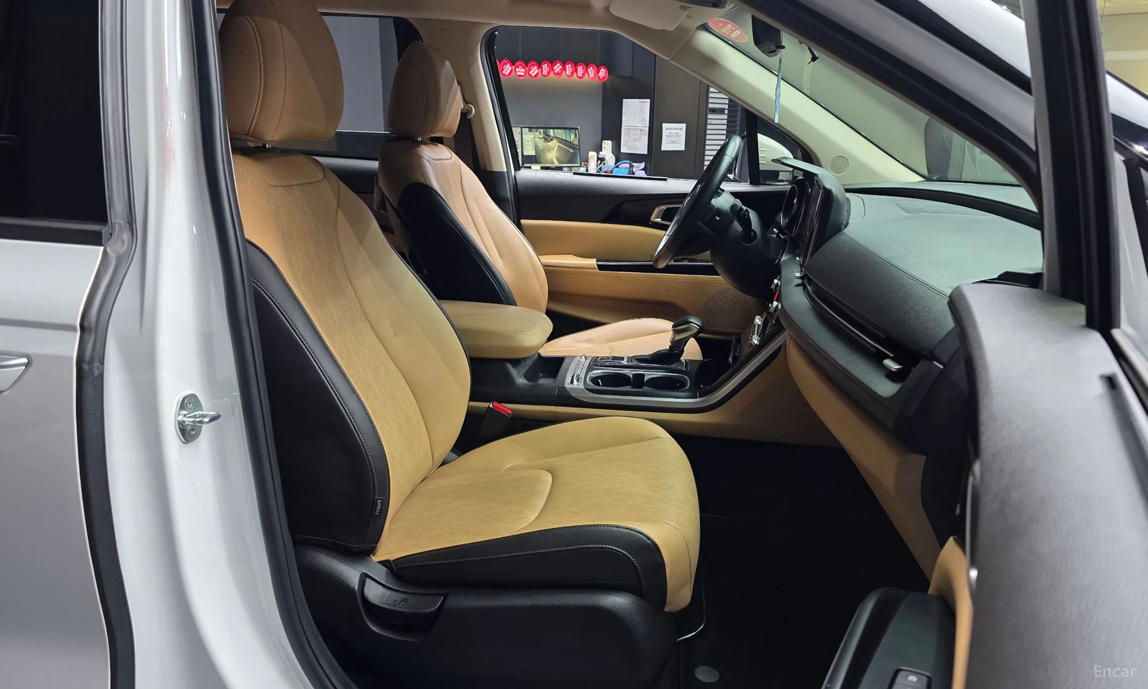 Kia Carnival Gen 4 превью 11
