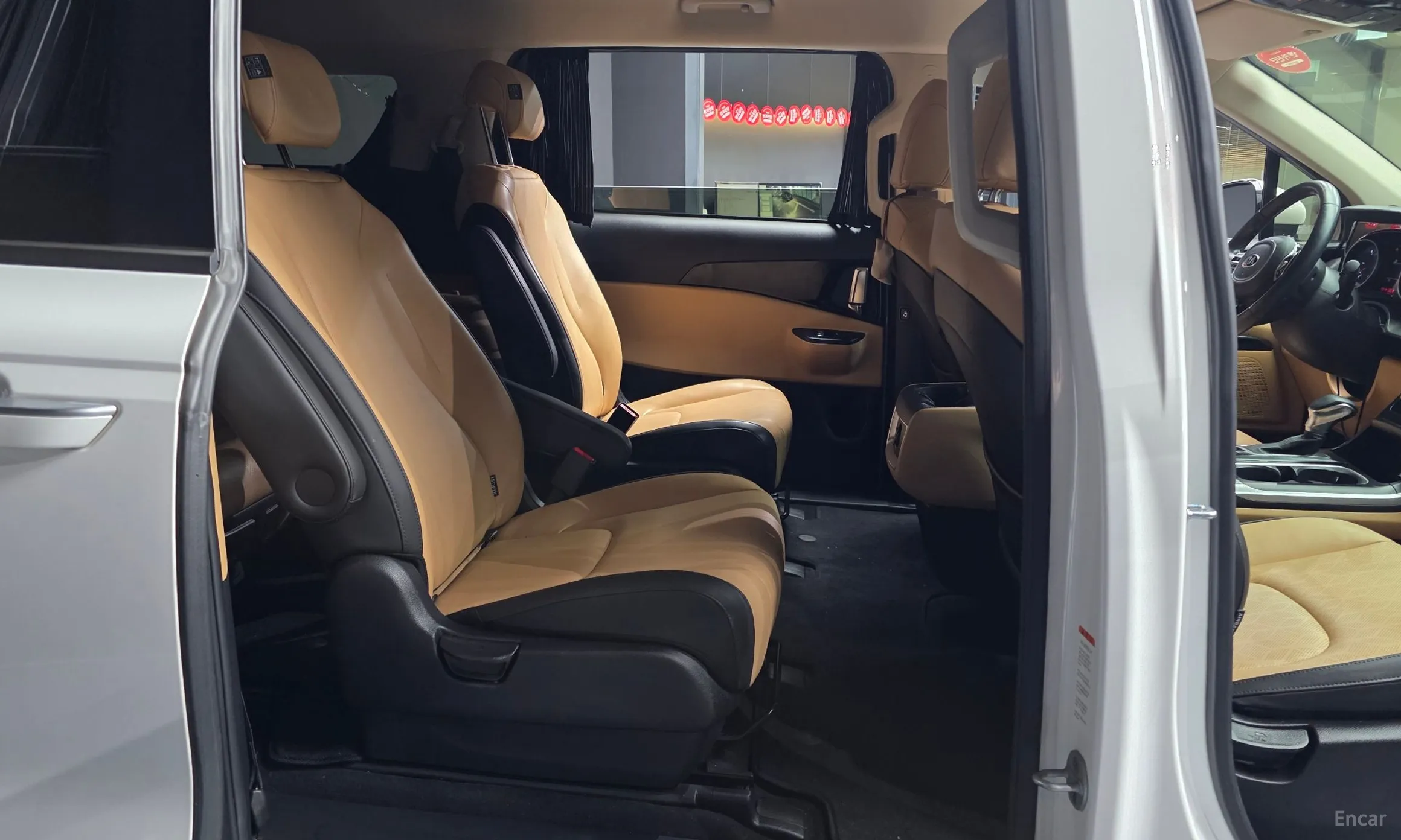 Kia Carnival Gen 4 превью 12