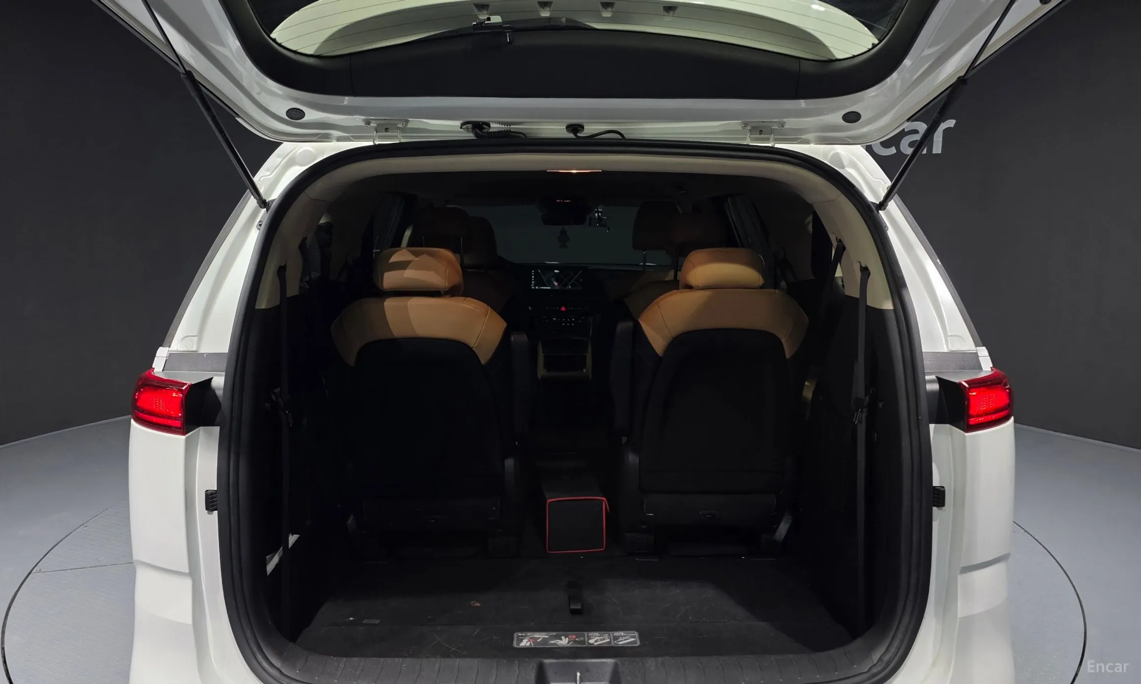 Kia Carnival Gen 4 превью 20