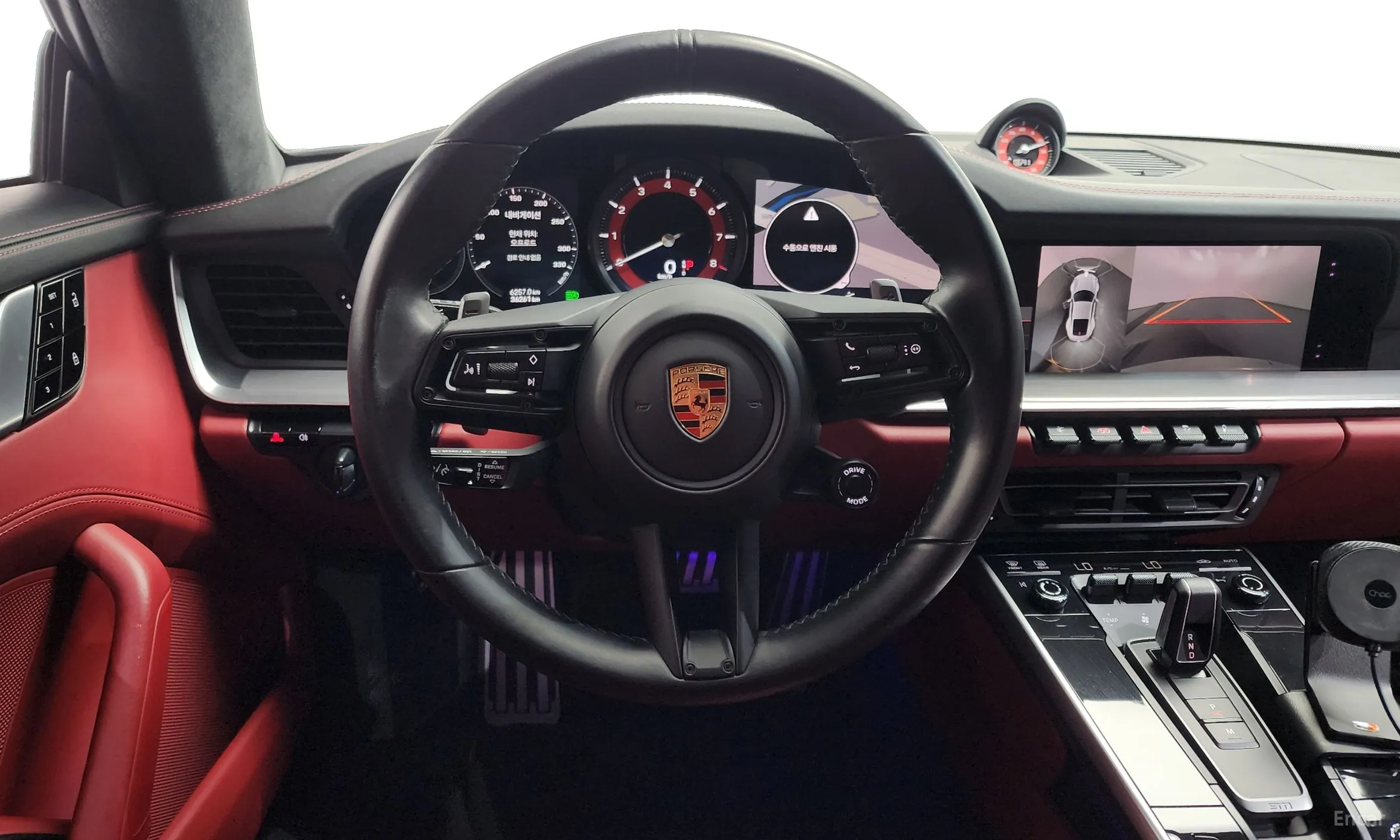 Porsche 911 (992) превью 13