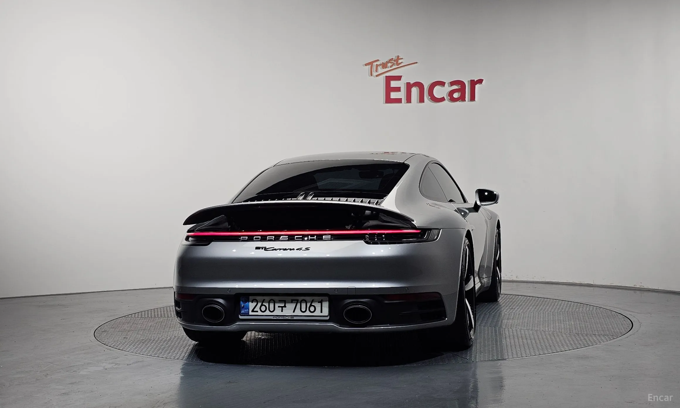 Porsche 911 (992) превью 4