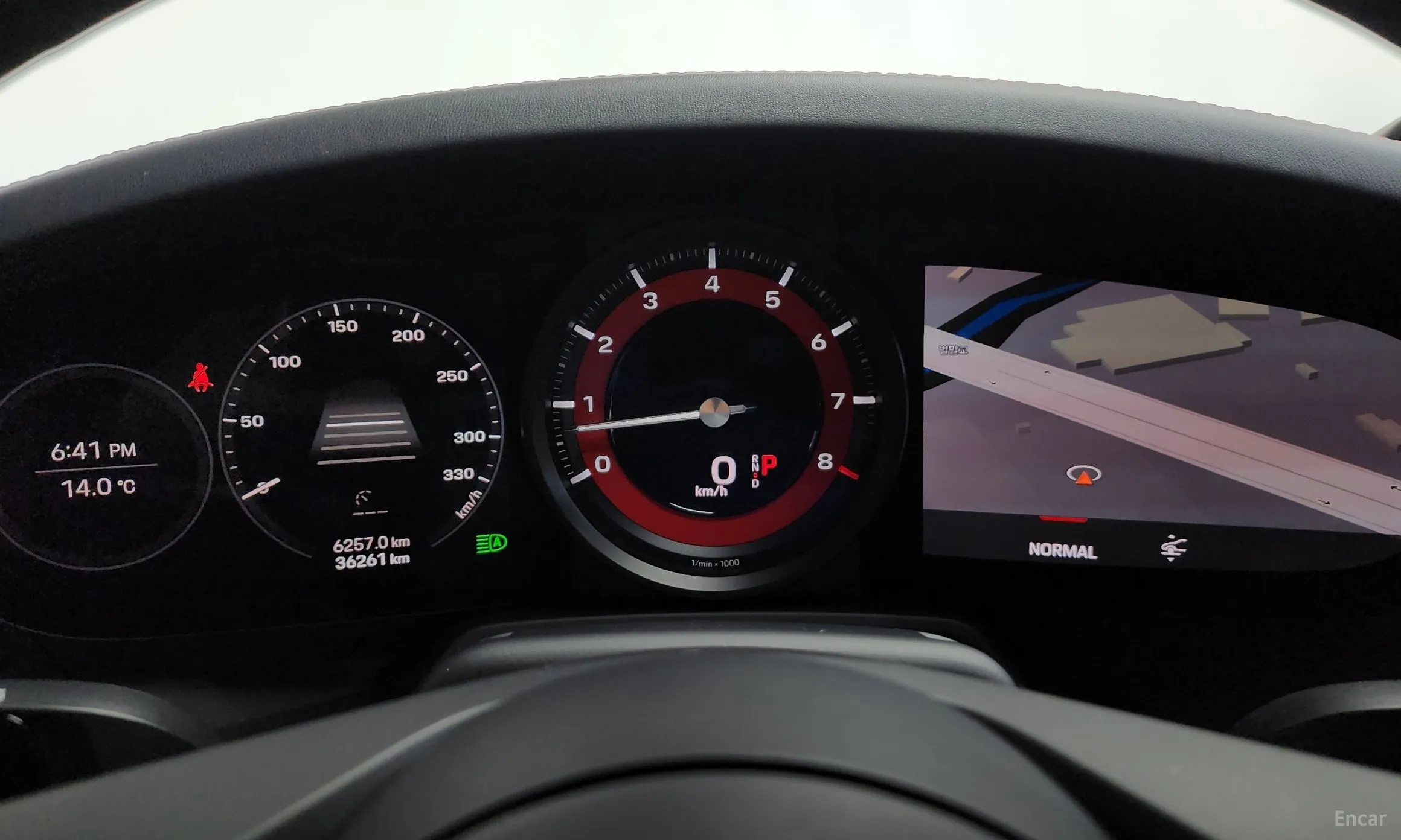 Porsche 911 (992) превью 8