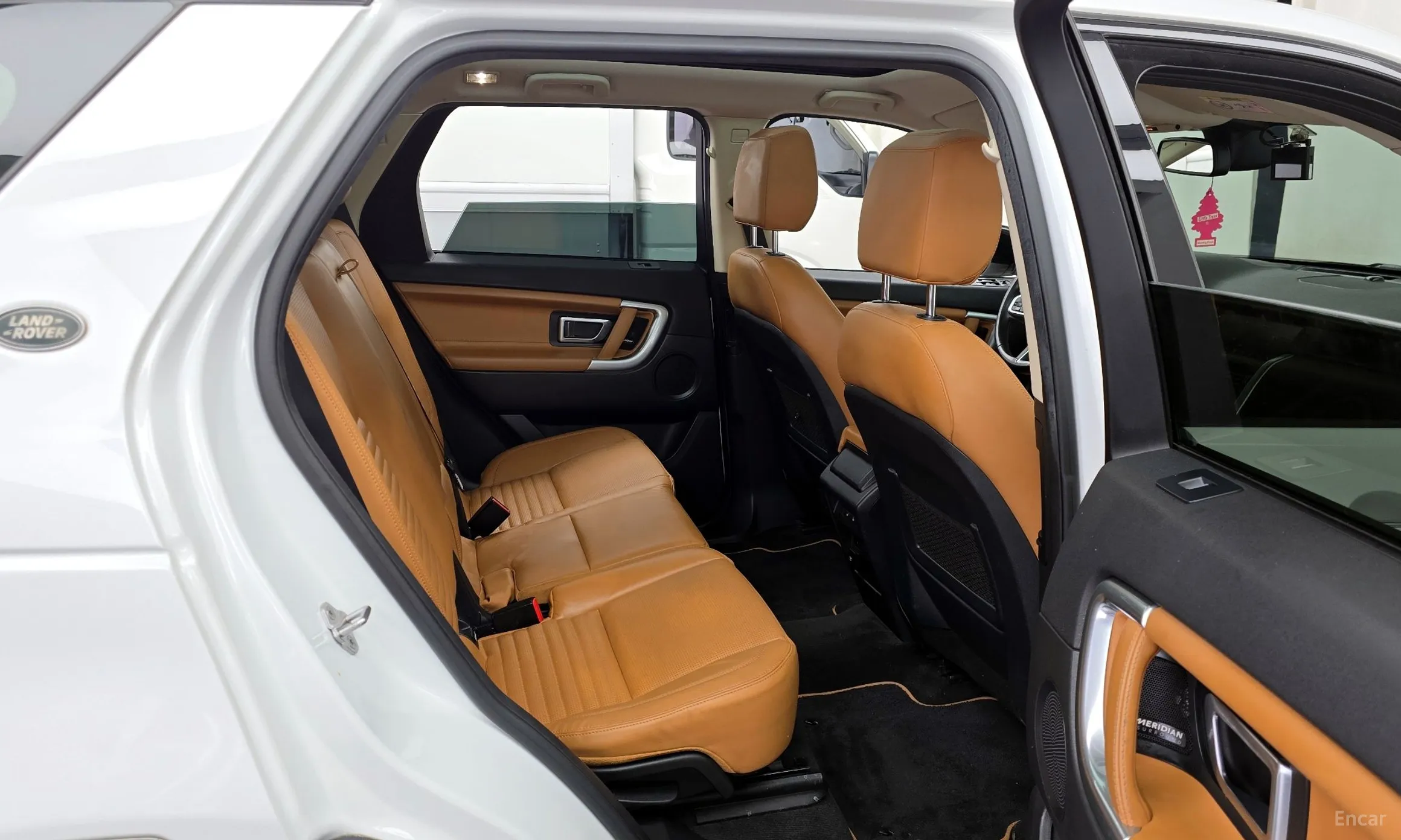 Land Rover Discovery Sports превью 12