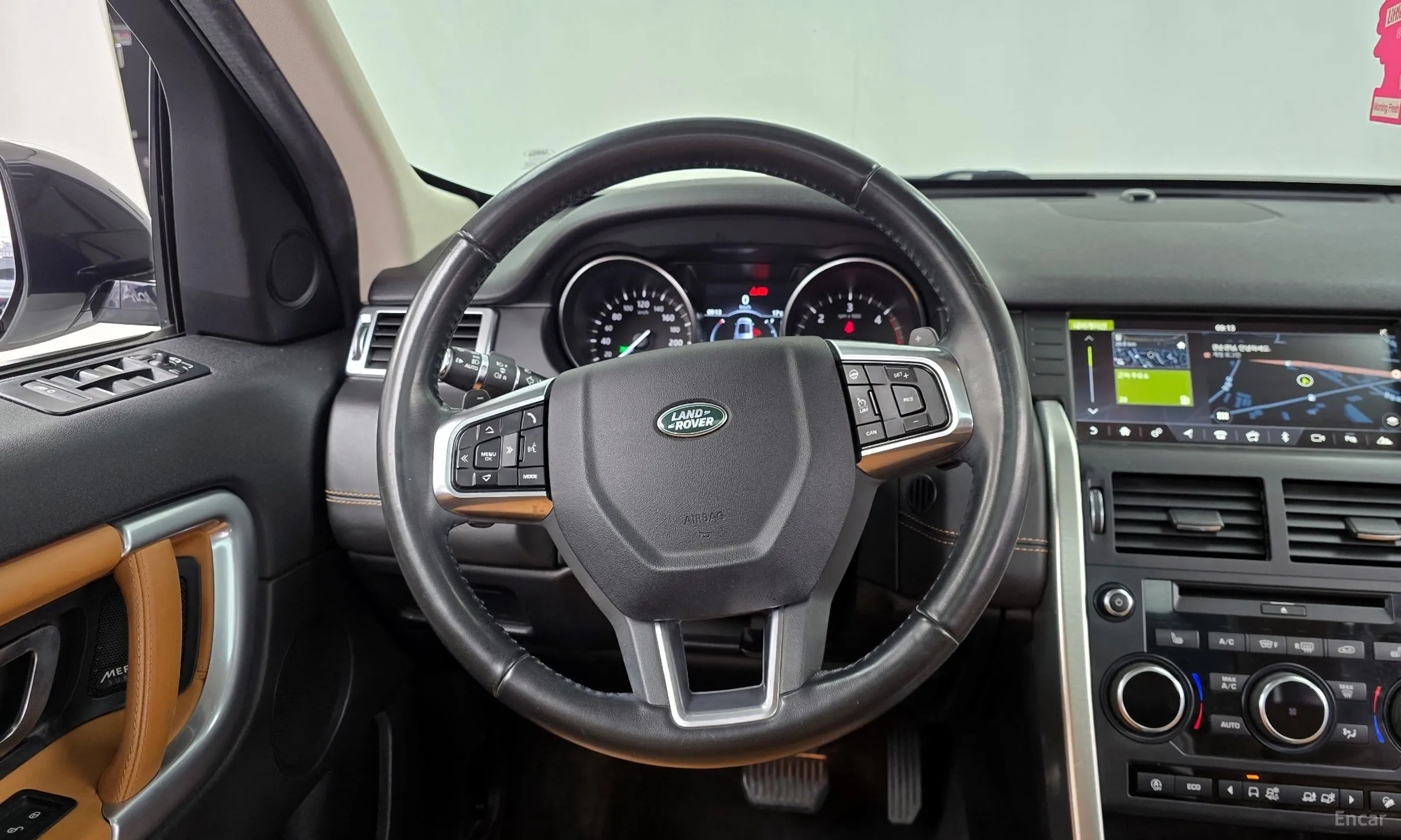 Land Rover Discovery Sports превью 13