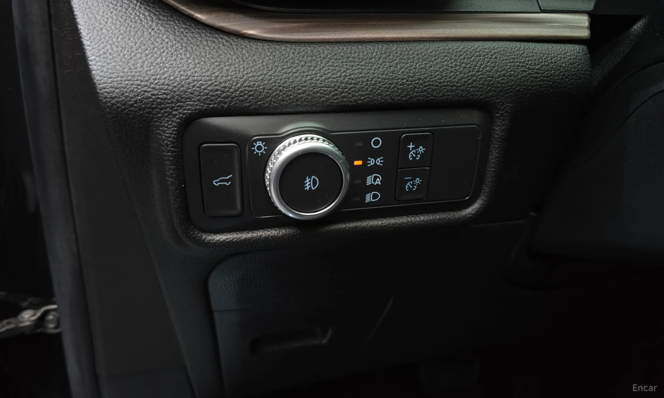 Ford Explorer 6th Generation превью 17