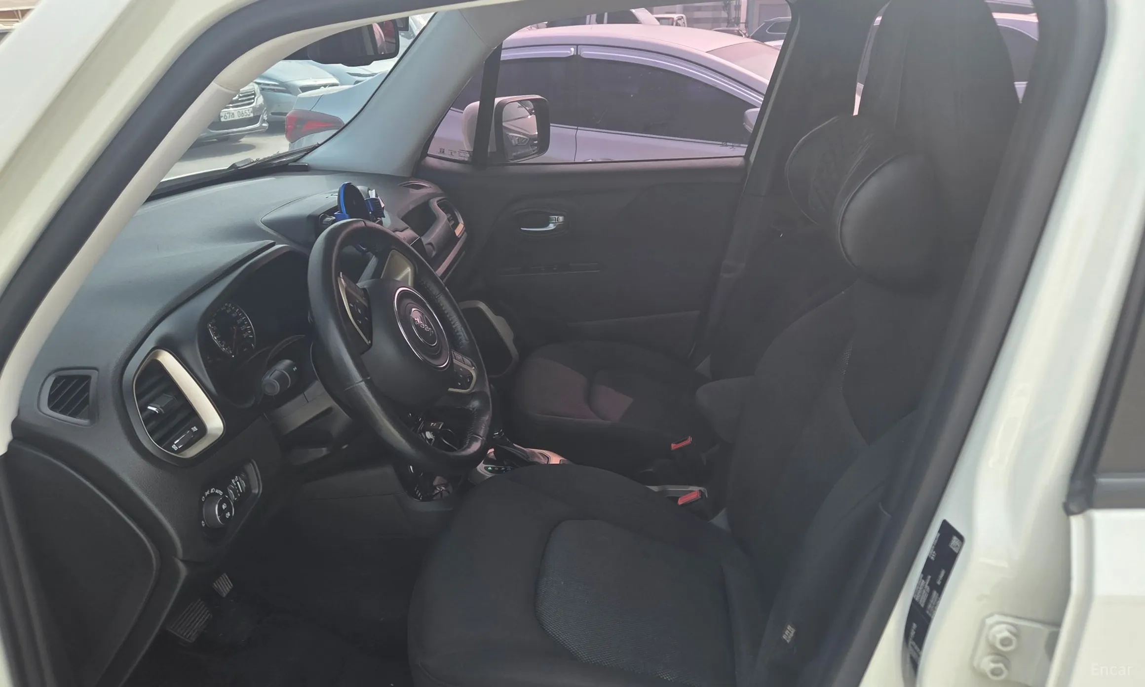 Jeep Renegade превью 11