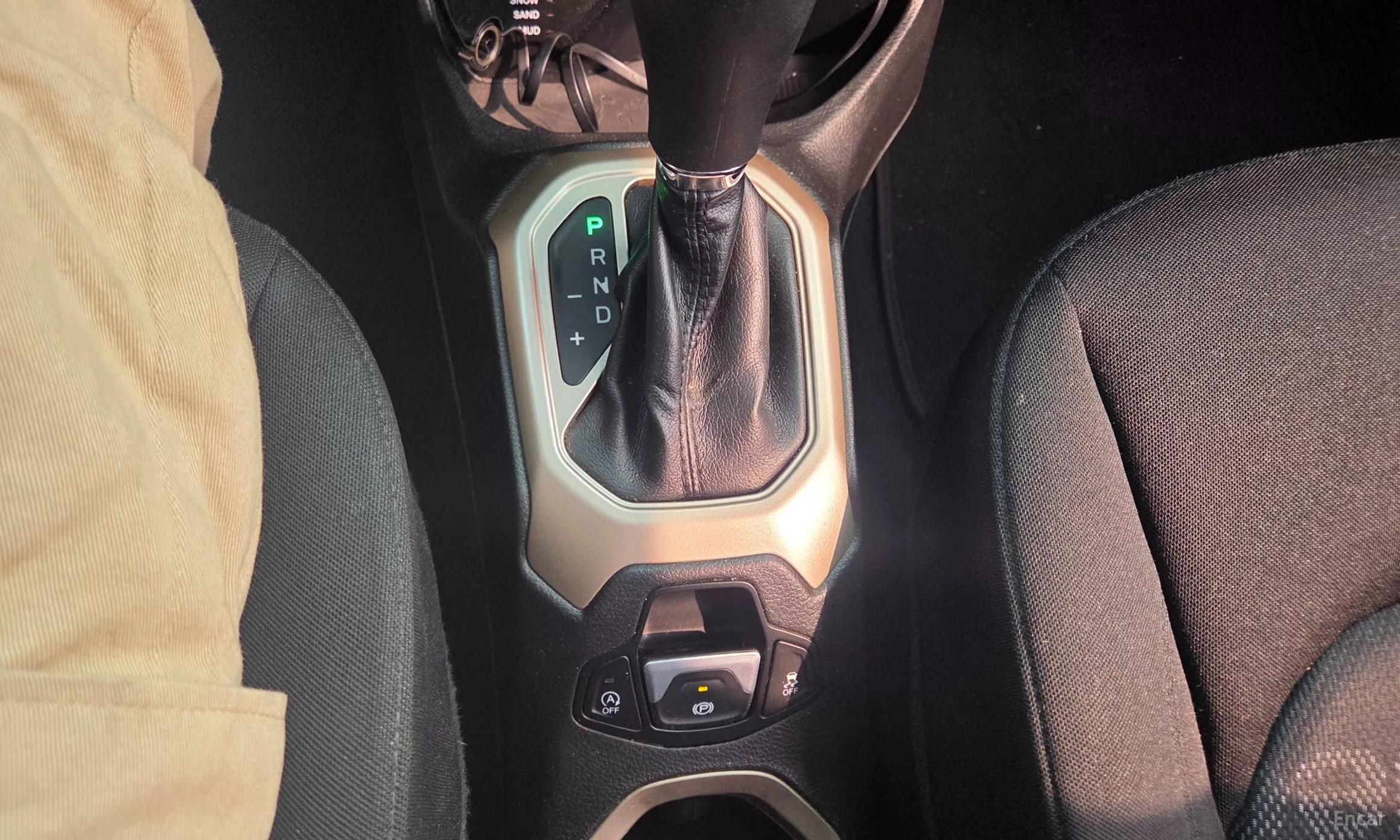 Jeep Renegade превью 15