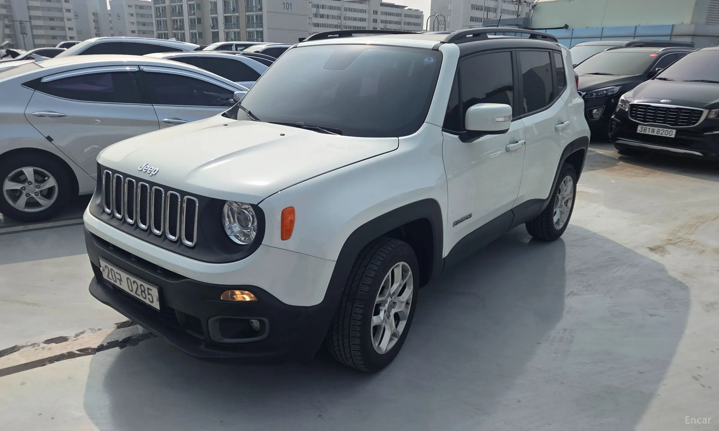 Jeep Renegade превью 4