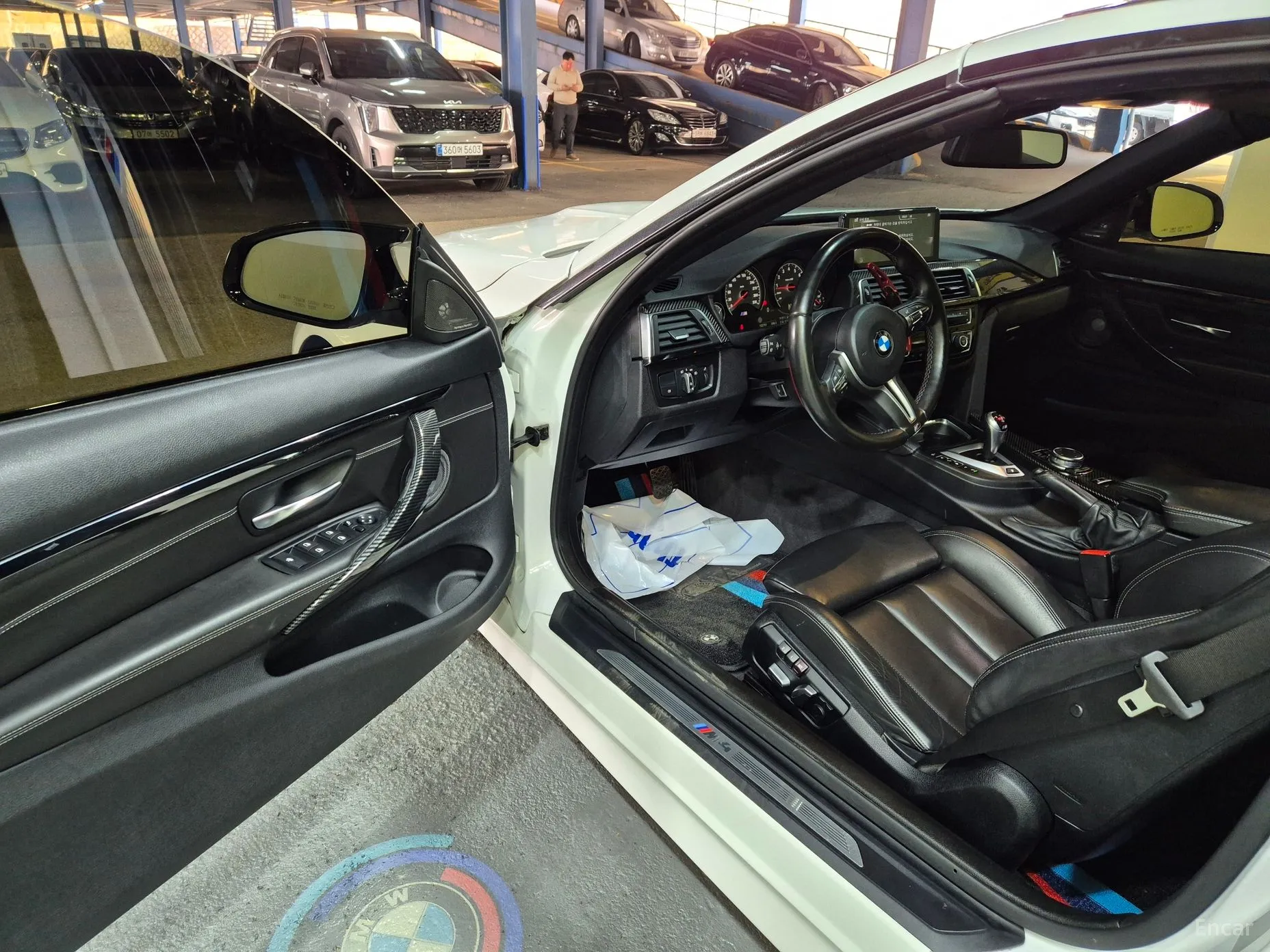 BMW M4 (F82) превью 10